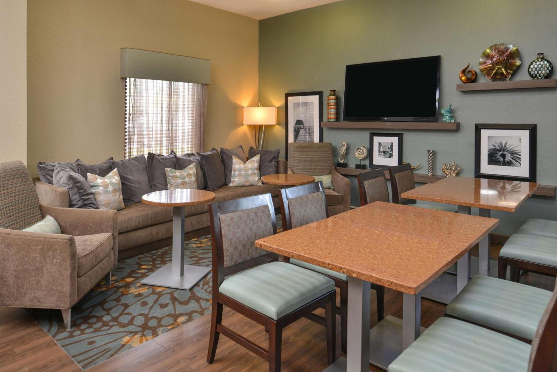 Hampton Inn Closest to Universal Orlando photo 12