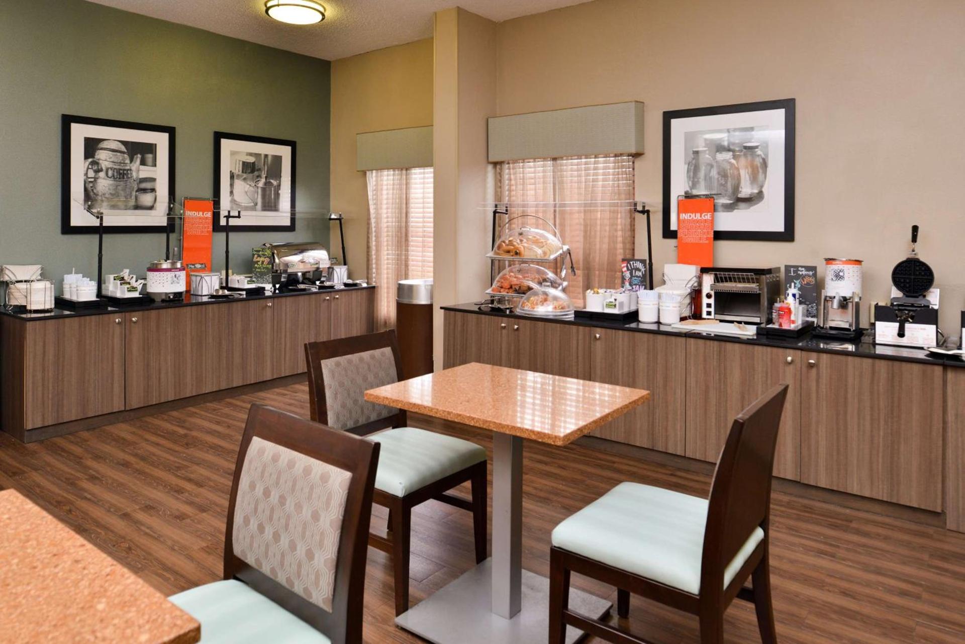 Hampton Inn Closest to Universal Orlando photo 16