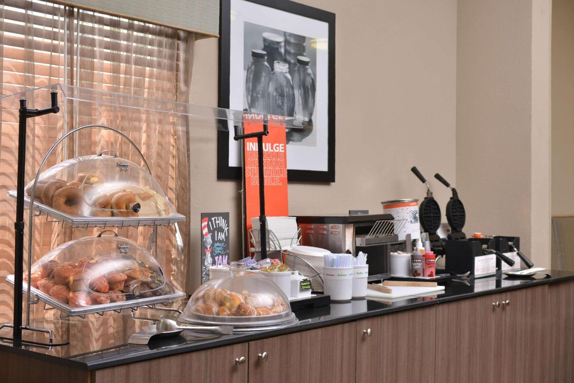 Hampton Inn Closest to Universal Orlando photo 19
