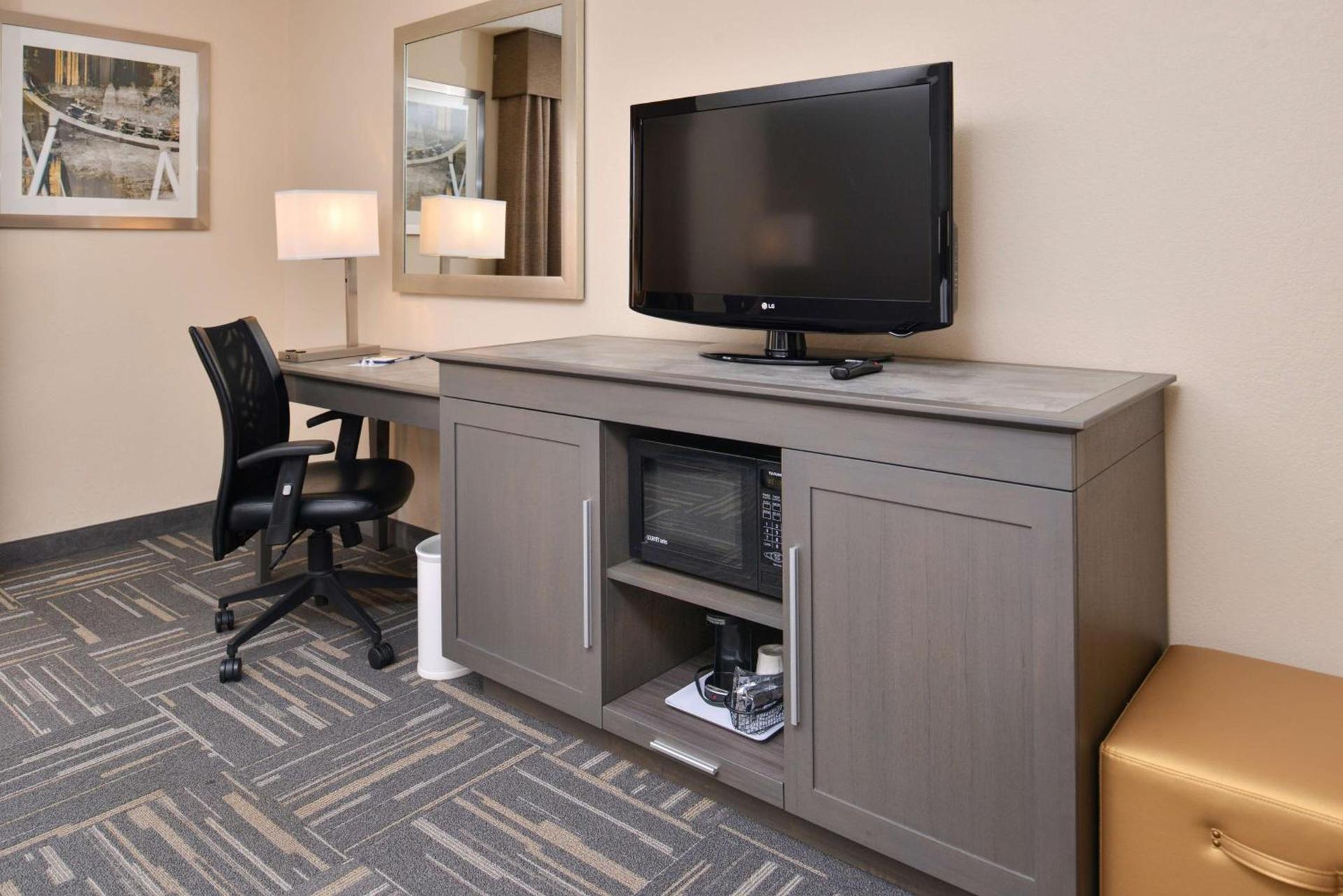 Hampton Inn Closest to Universal Orlando photo 24
