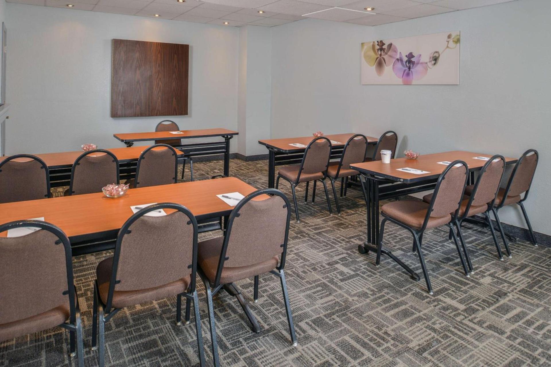 Hampton Inn Closest to Universal Orlando photo 38