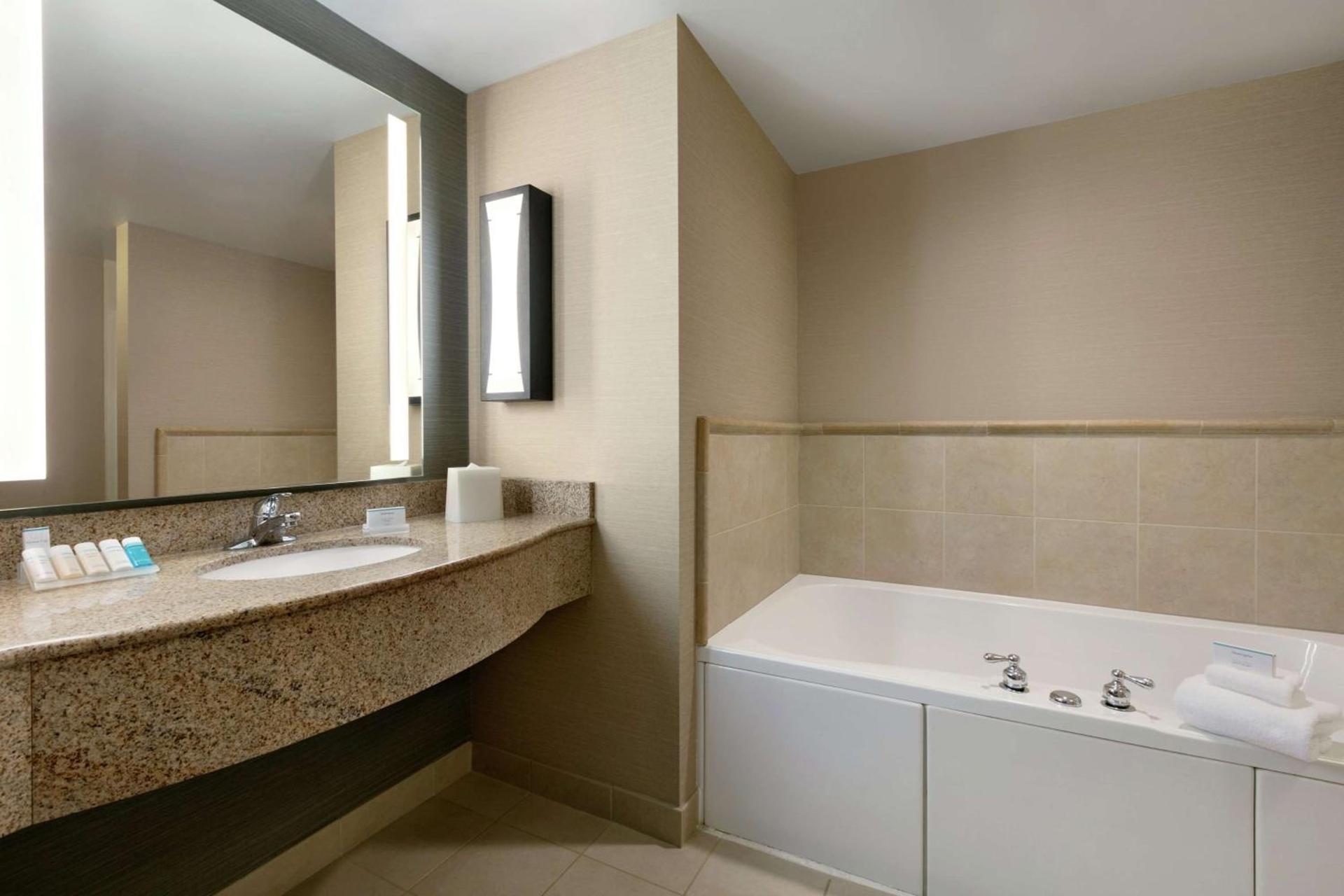 Hilton Garden Inn Harrisburg East photo 12