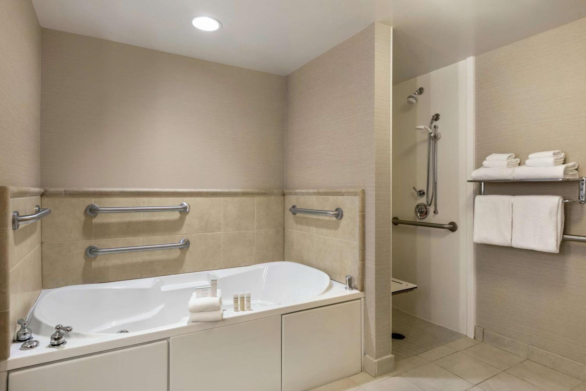 Hilton Garden Inn Harrisburg East photo 13