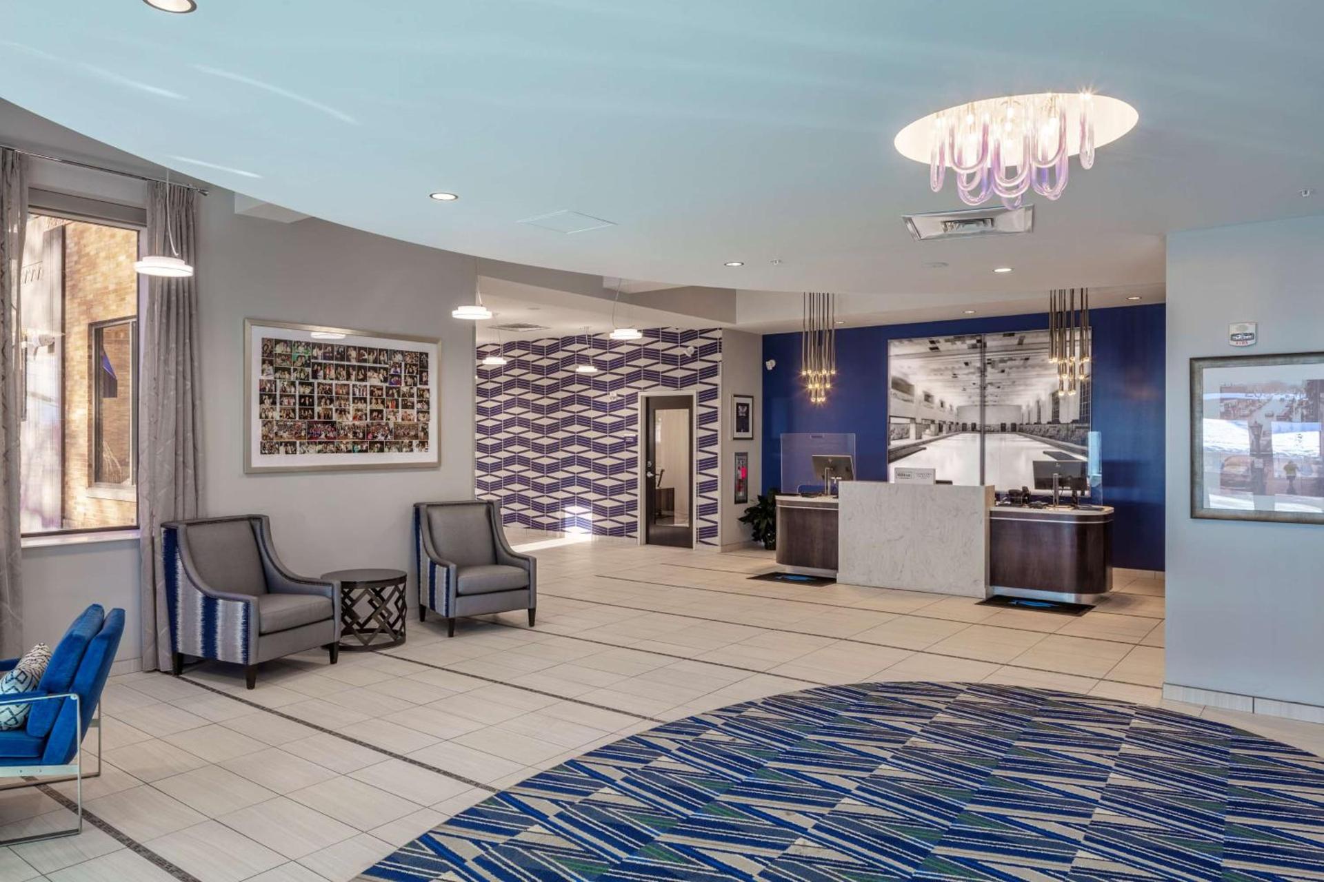 Scholar State College, Tapestry Collection by Hilton photo 3