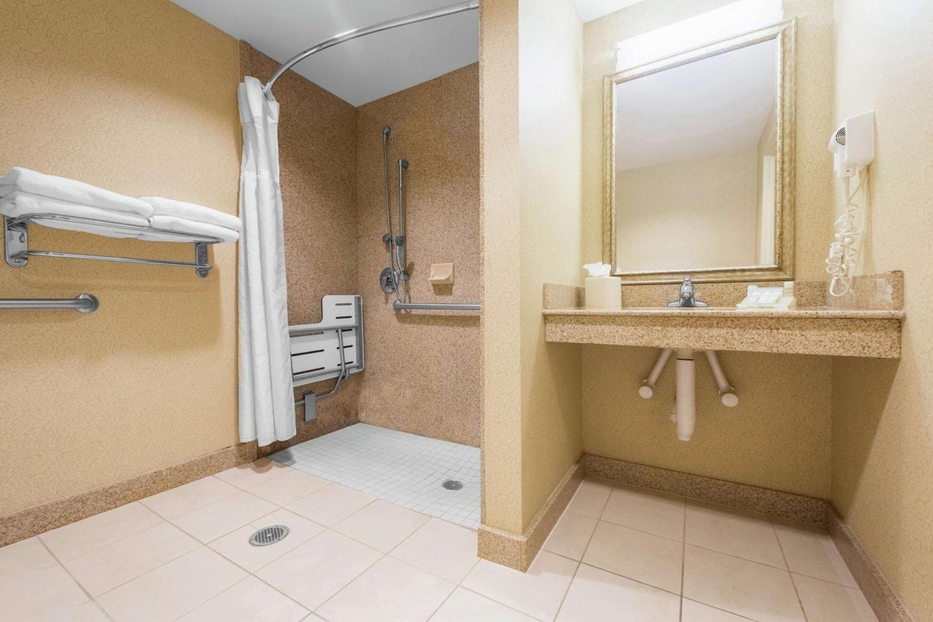 Hilton Garden Inn Meridian photo 32