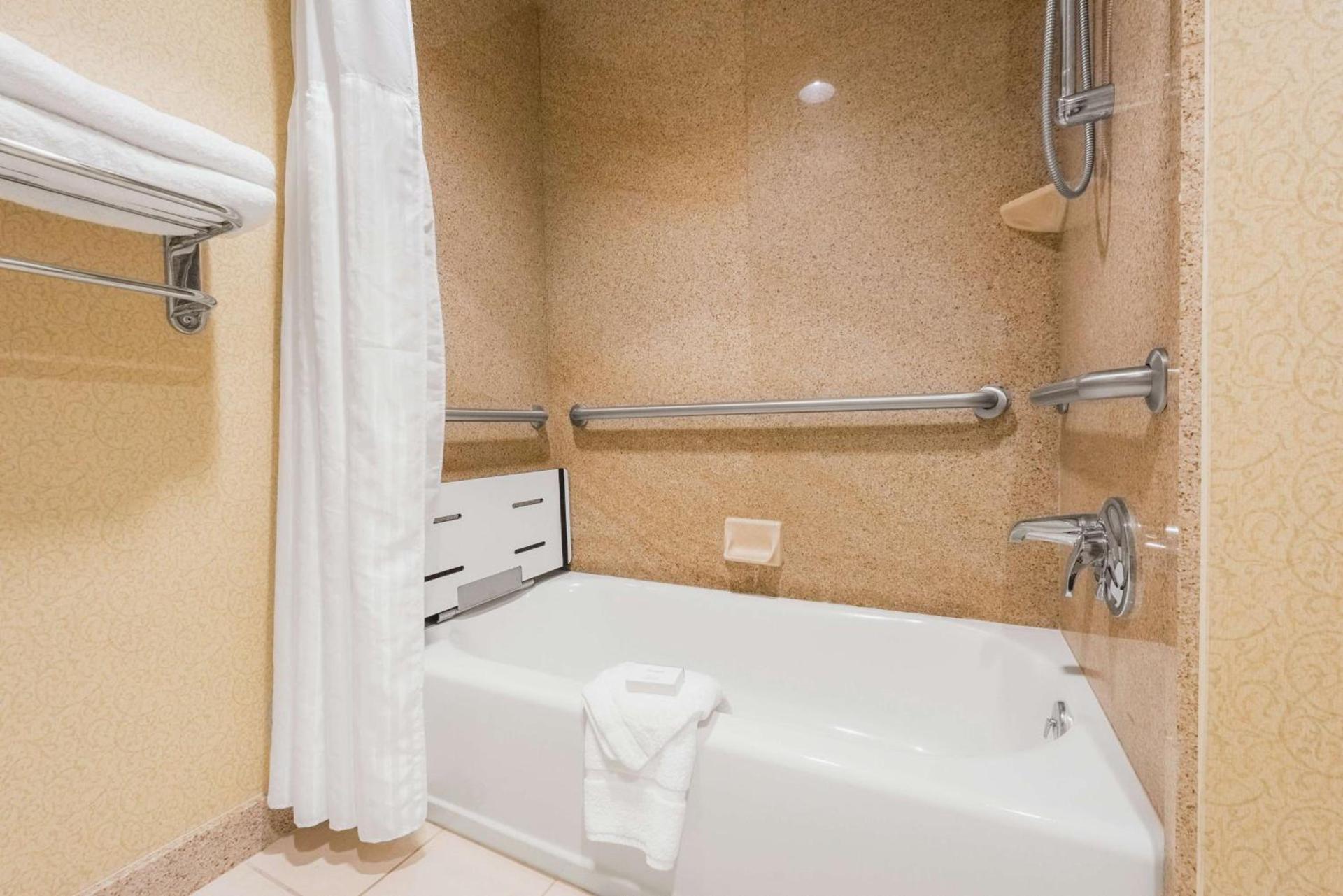 Hilton Garden Inn Meridian photo 34