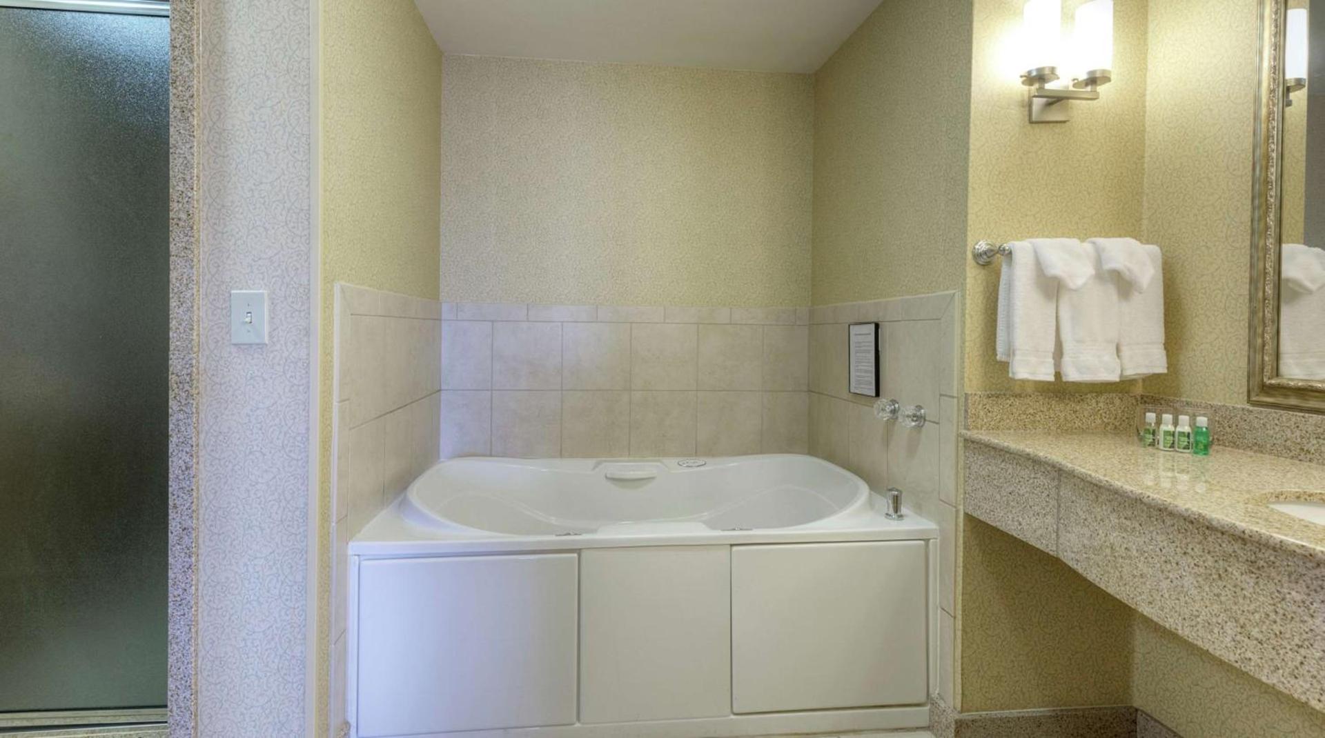 Hilton Garden Inn Meridian photo 37
