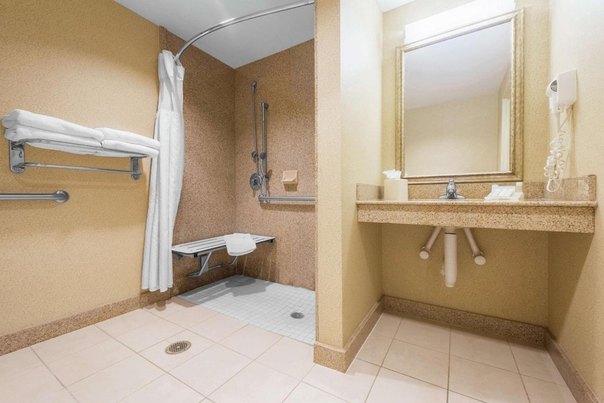 Hilton Garden Inn Meridian photo 38