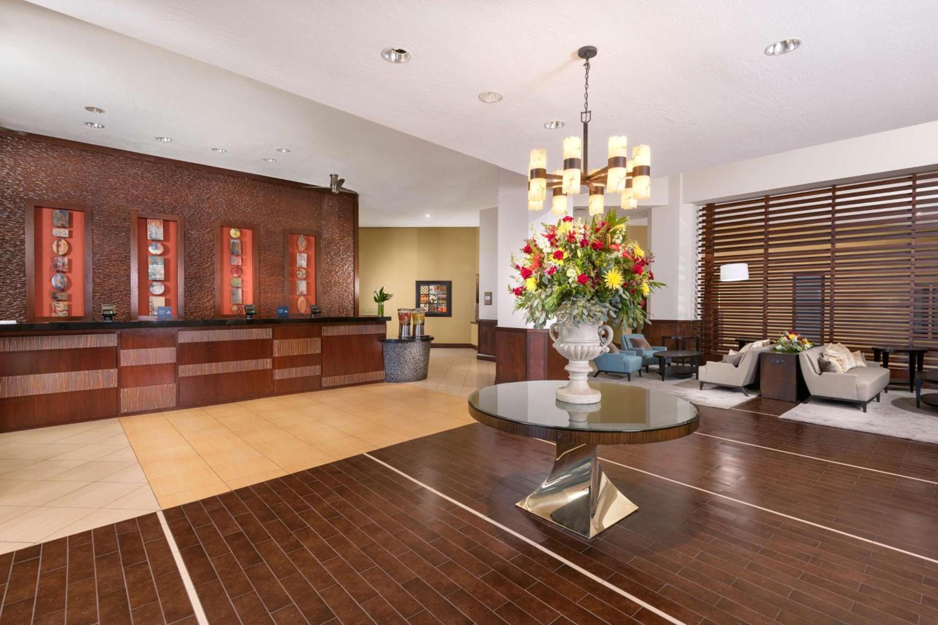 Doubletree by Hilton Phoenix Mesa photo 4
