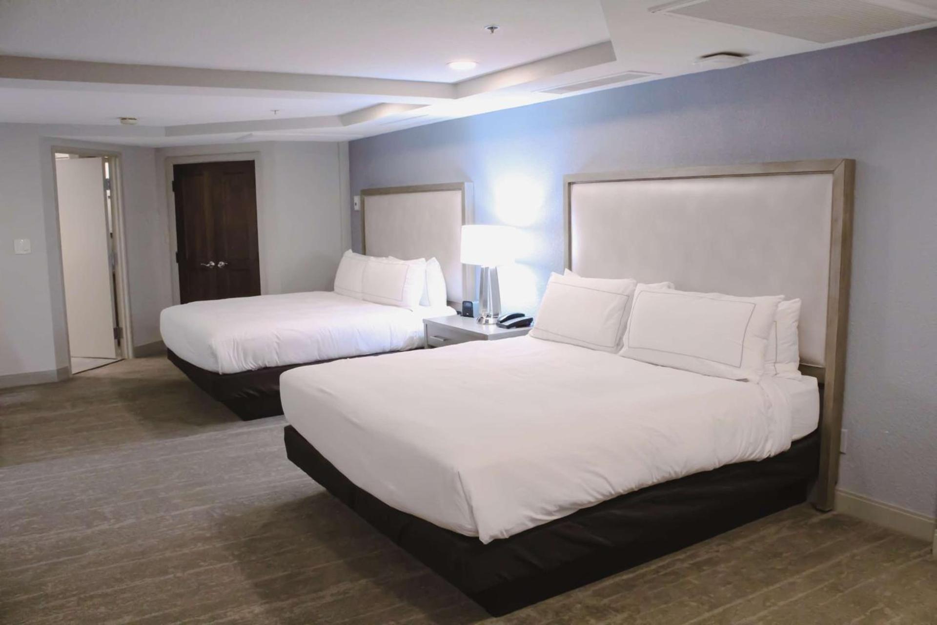 Doubletree by Hilton Phoenix Mesa photo 20