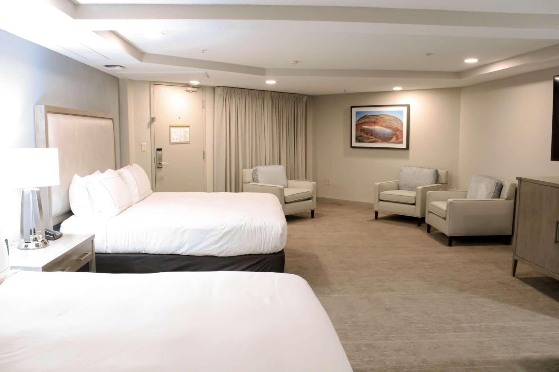 Doubletree by Hilton Phoenix Mesa photo 22
