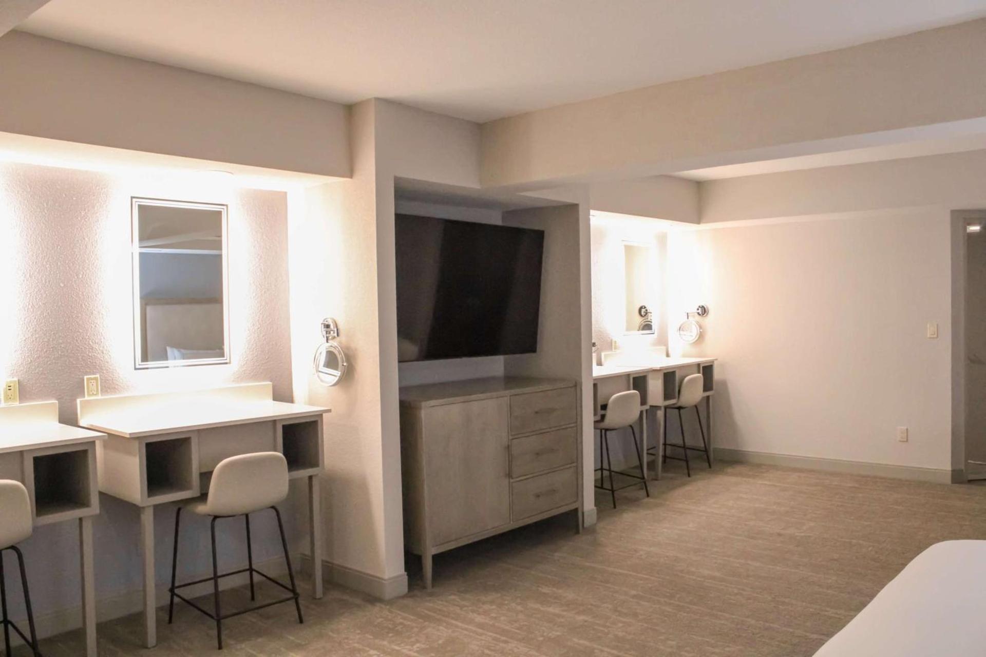 Doubletree by Hilton Phoenix Mesa photo 33