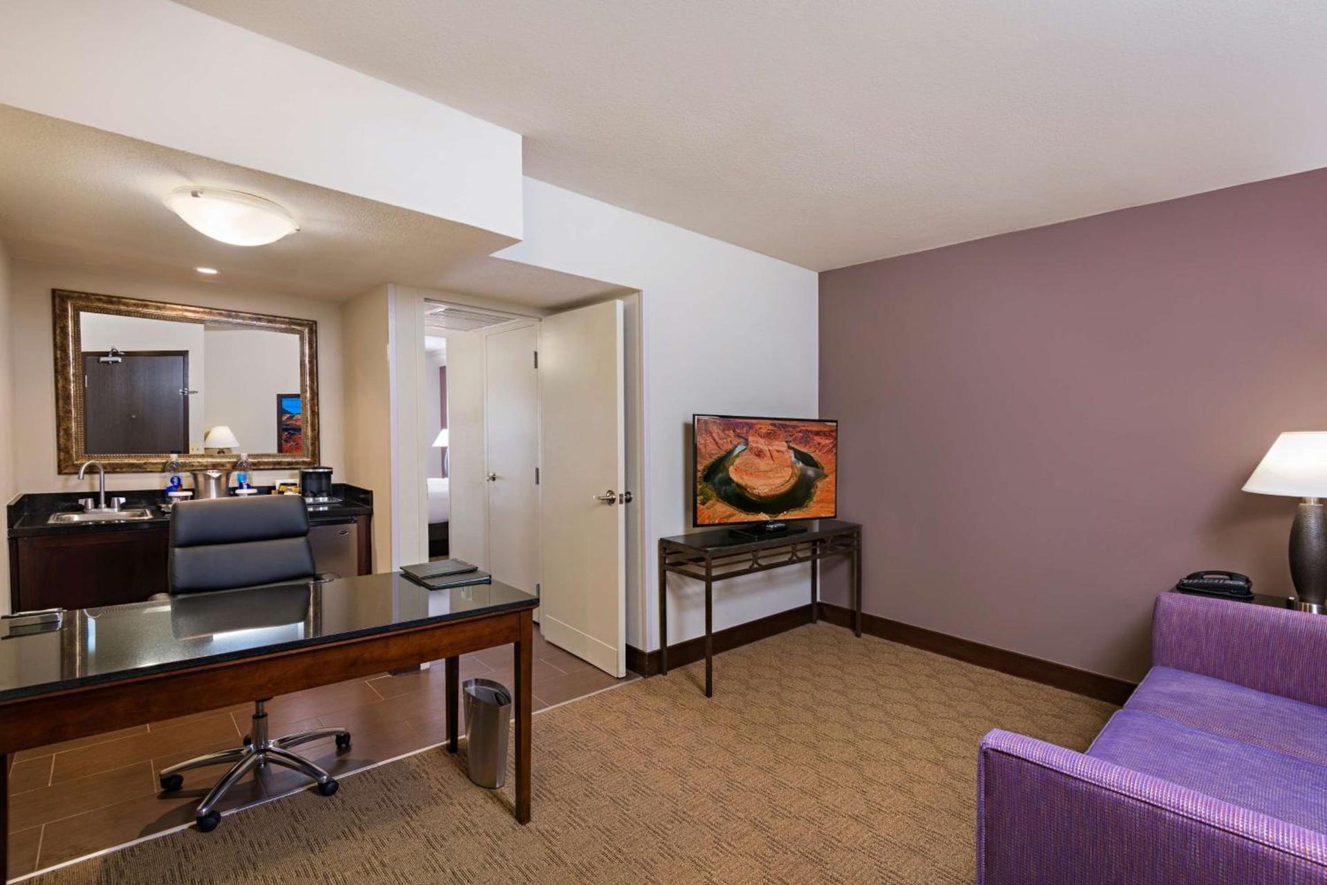 Doubletree by Hilton Phoenix Mesa photo 41