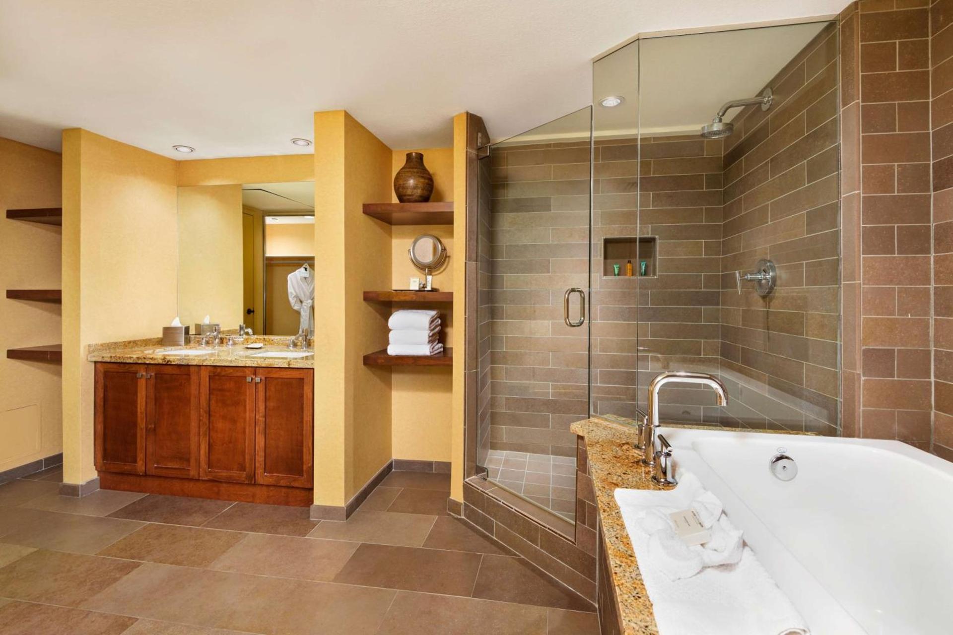 Doubletree by Hilton Phoenix Mesa photo 43