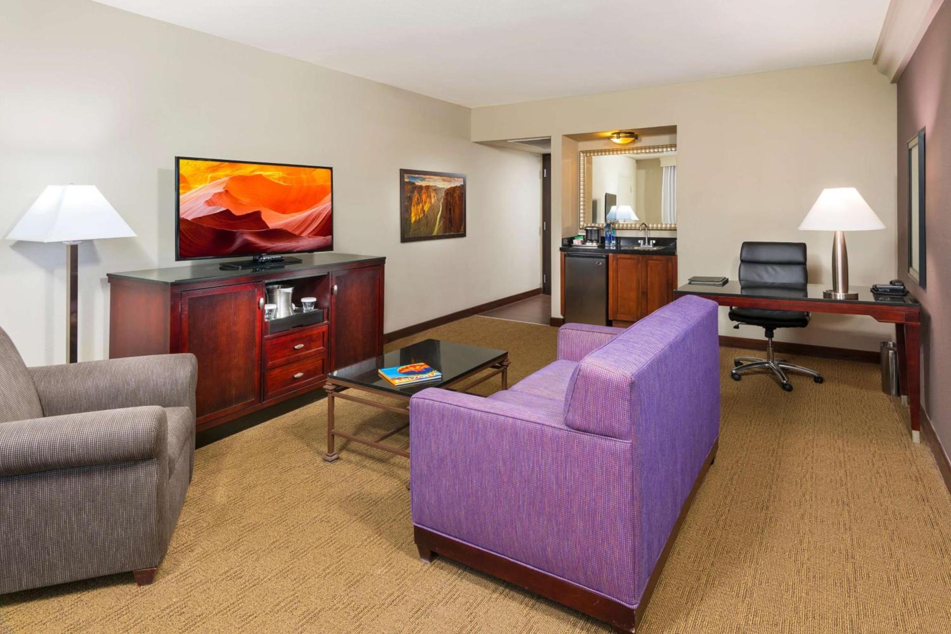 Doubletree by Hilton Phoenix Mesa photo 49
