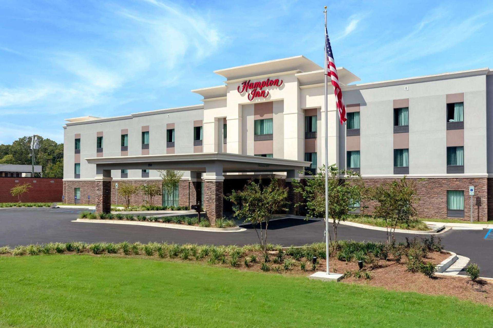 Hampton Inn Wetumpka photo 1