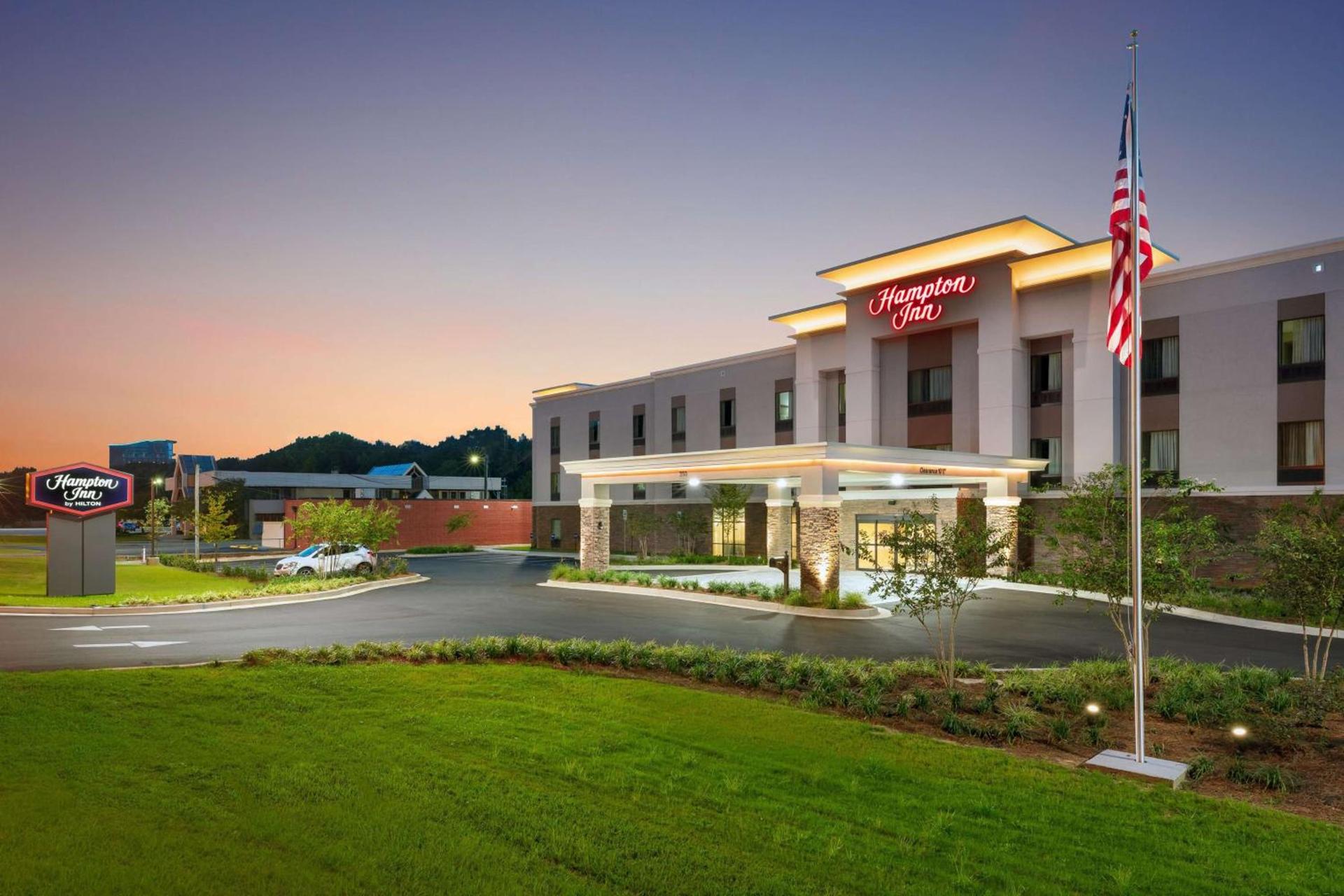 Hampton Inn Wetumpka photo 2