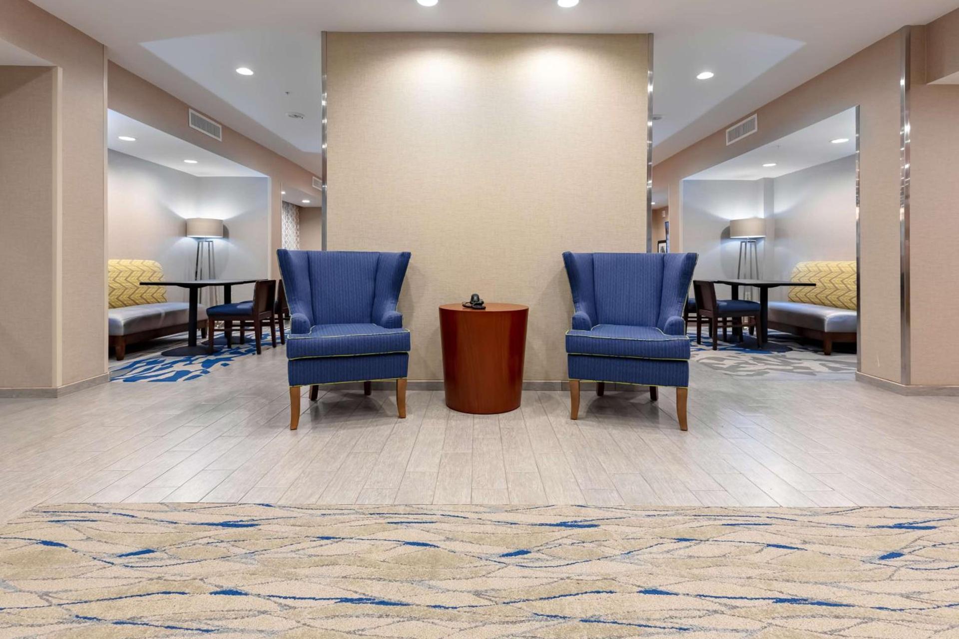 Hampton Inn Wetumpka photo 3