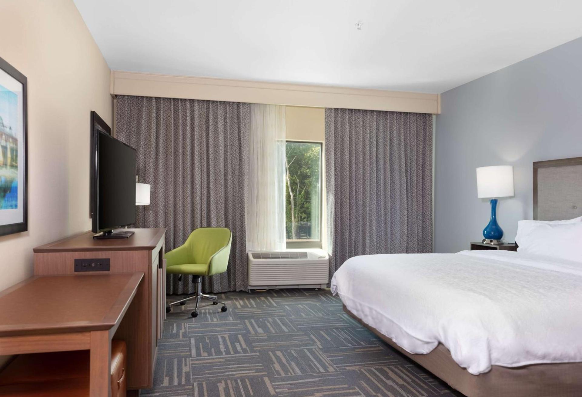 Hampton Inn Wetumpka photo 21