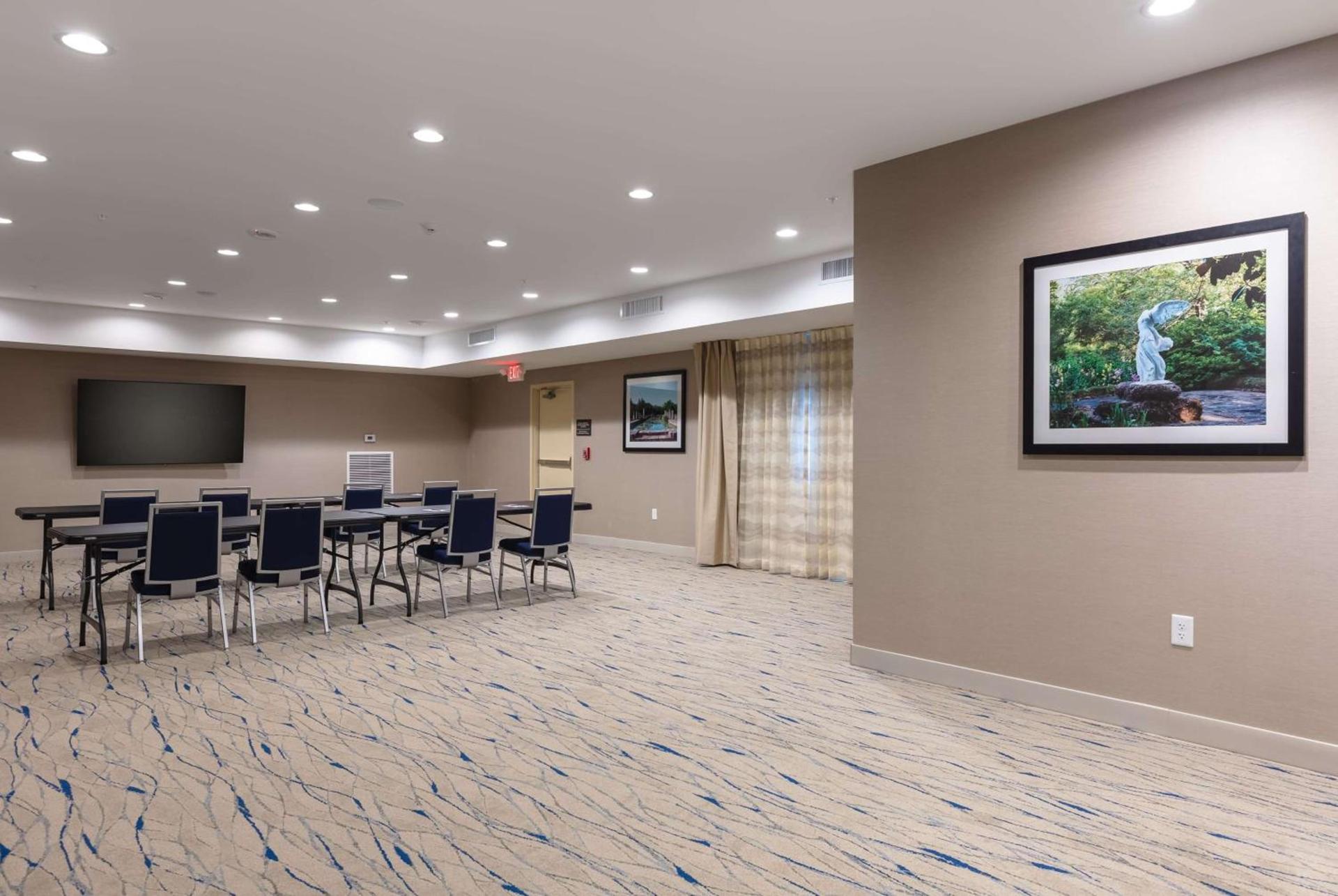 Hampton Inn Wetumpka photo 33