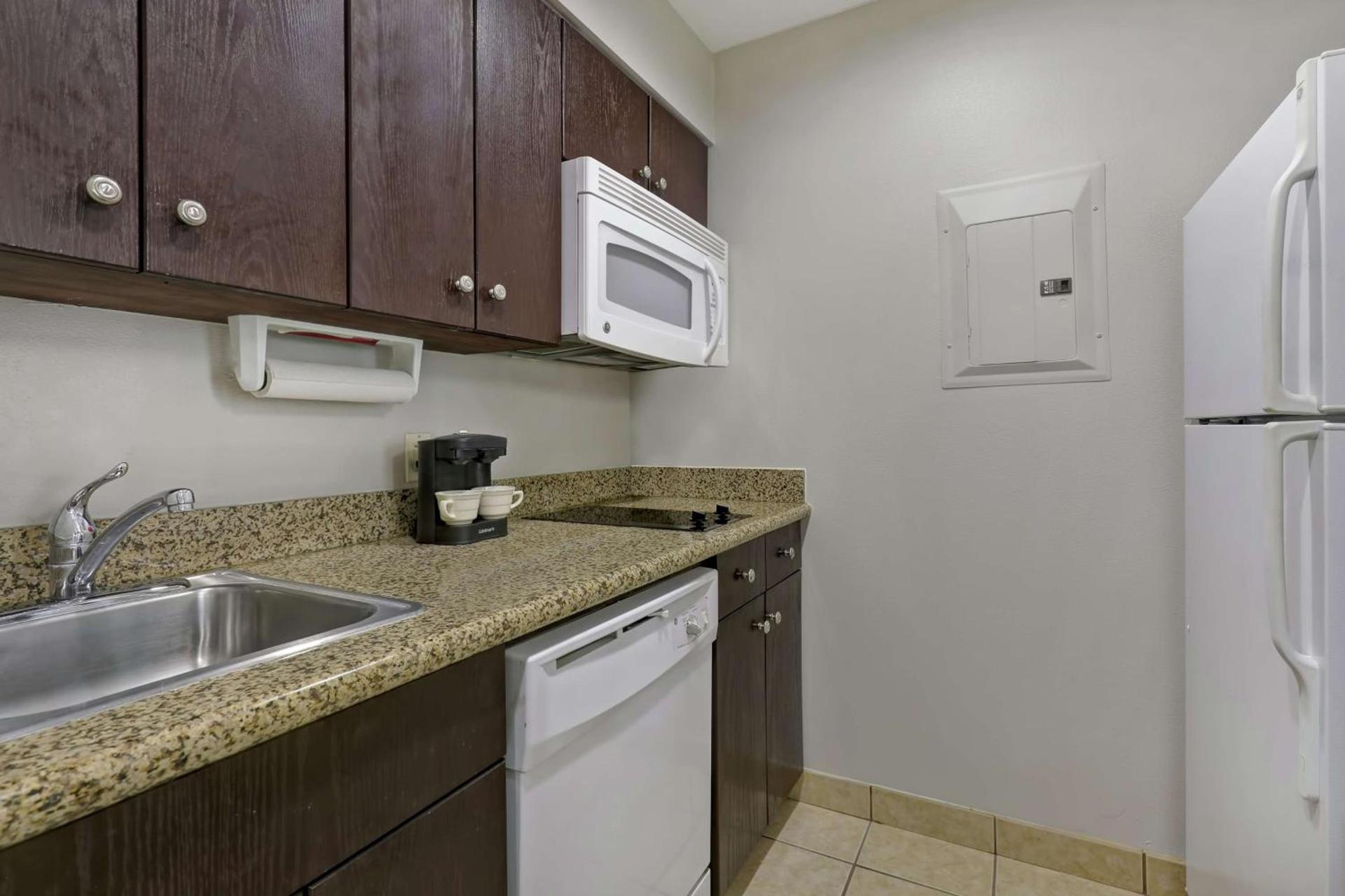 Homewood Suites by Hilton McAllen photo 52