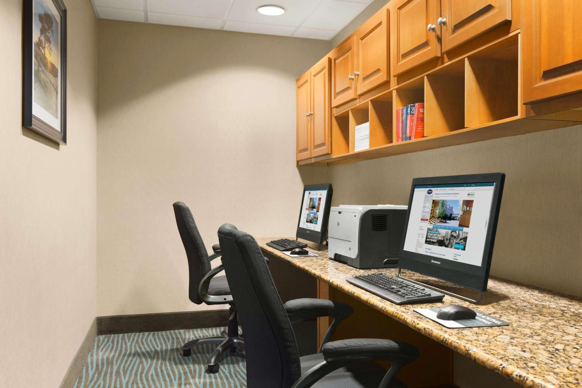 Hampton Inn & Suites by Hilton Manchester Bedford photo 28