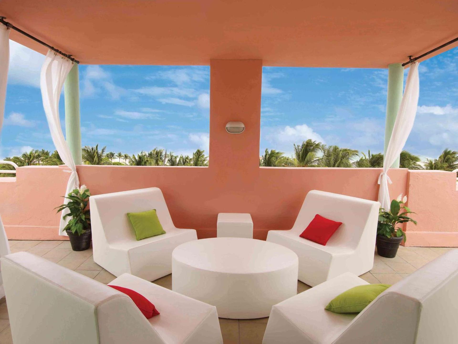 Hilton Vacation Club Crescent on South Beach Miami photo 12
