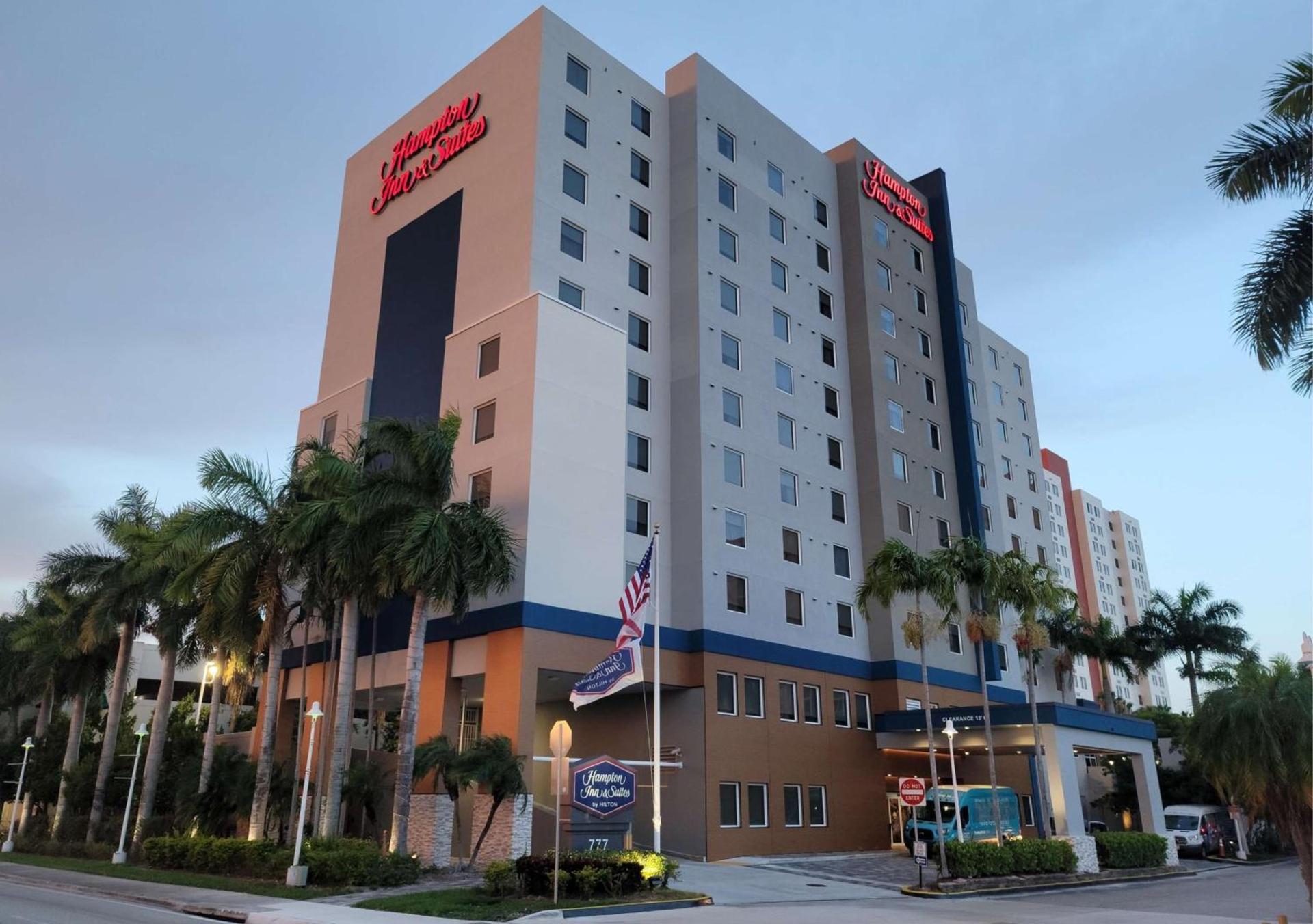 Hampton Inn & Suites Miami Airport South/Blue Lagoon photo 1