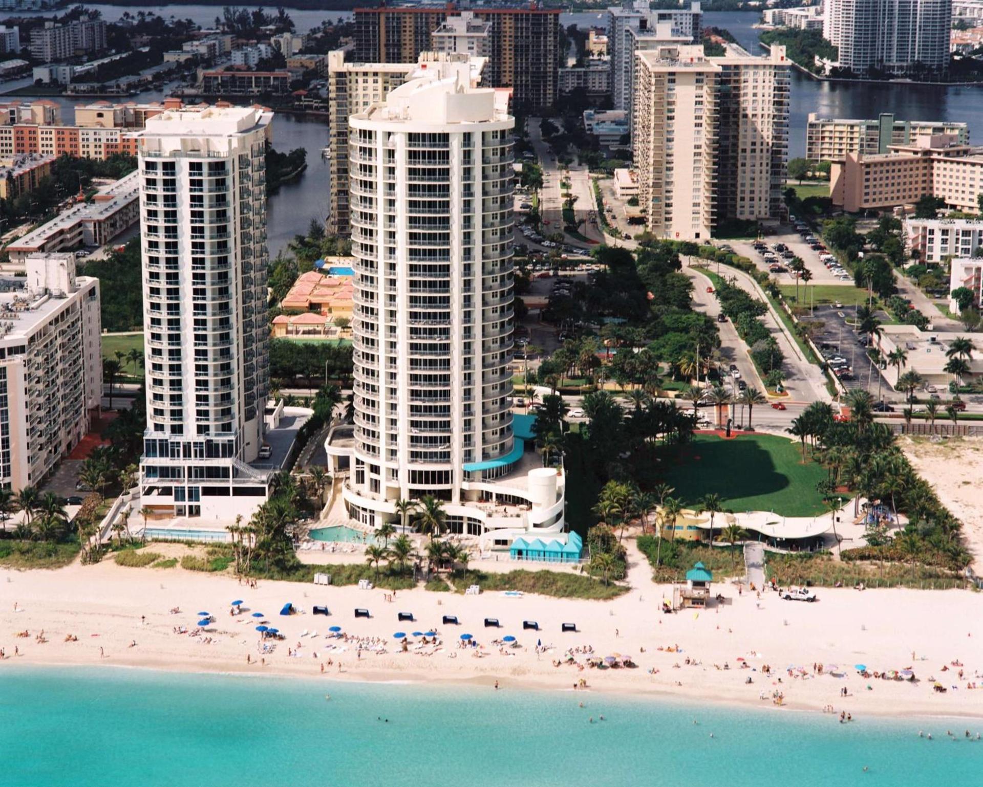 DoubleTree by Hilton Ocean Point Resort - North Miami Beach photo 6