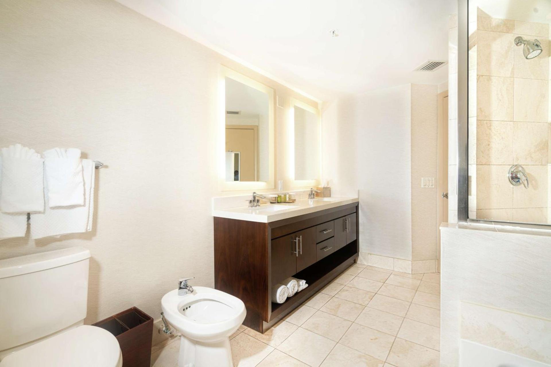 DoubleTree by Hilton Ocean Point Resort - North Miami Beach photo 24