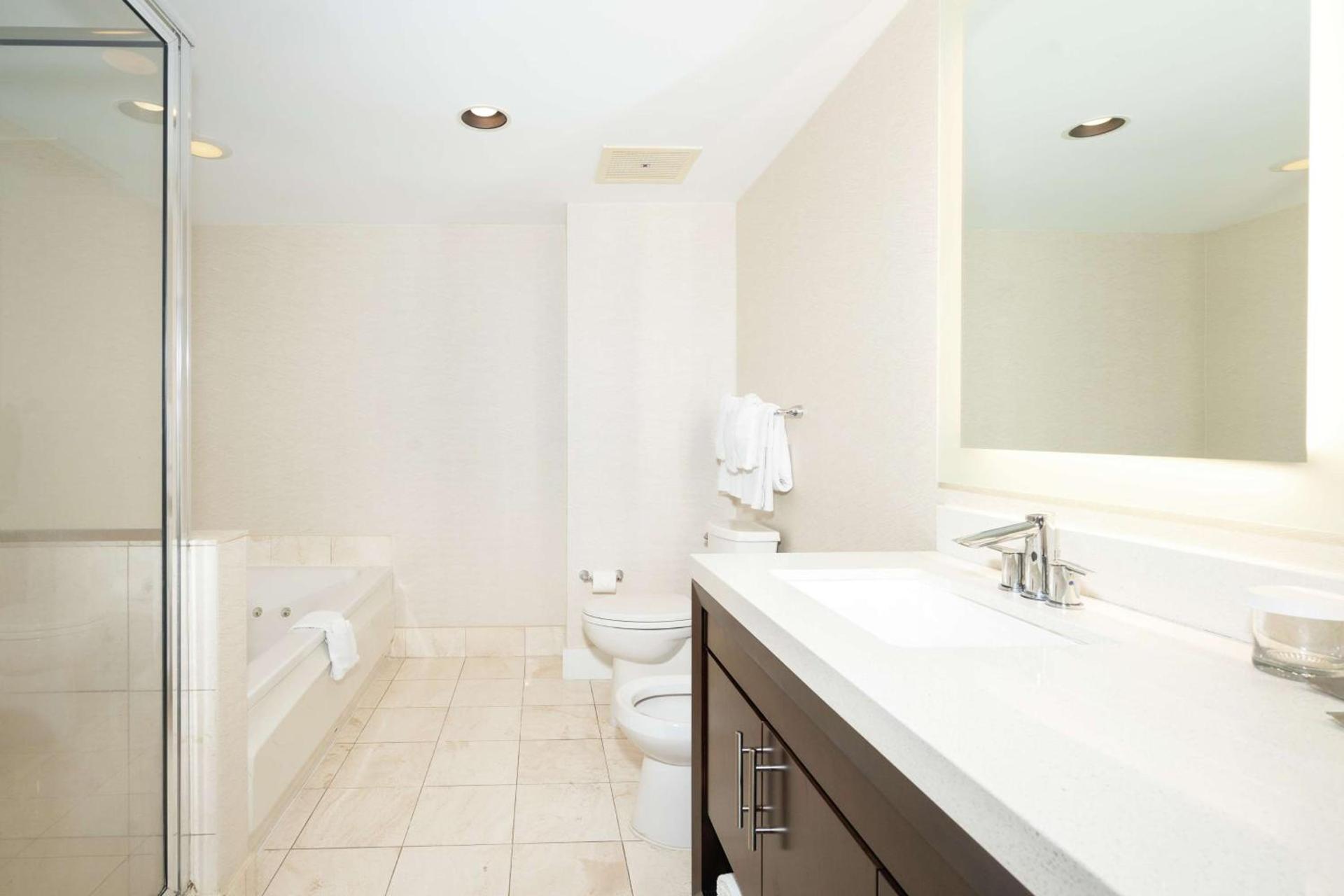 DoubleTree by Hilton Ocean Point Resort - North Miami Beach photo 26