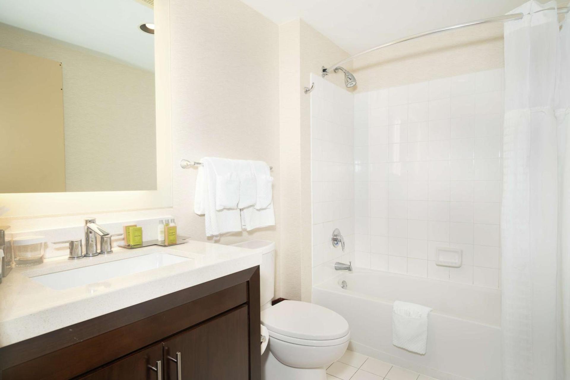 DoubleTree by Hilton Ocean Point Resort - North Miami Beach photo 29