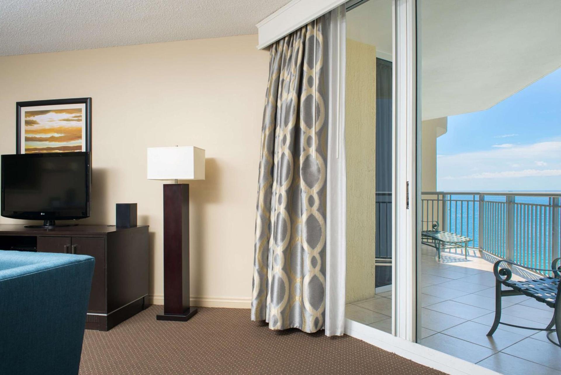DoubleTree by Hilton Ocean Point Resort - North Miami Beach photo 35