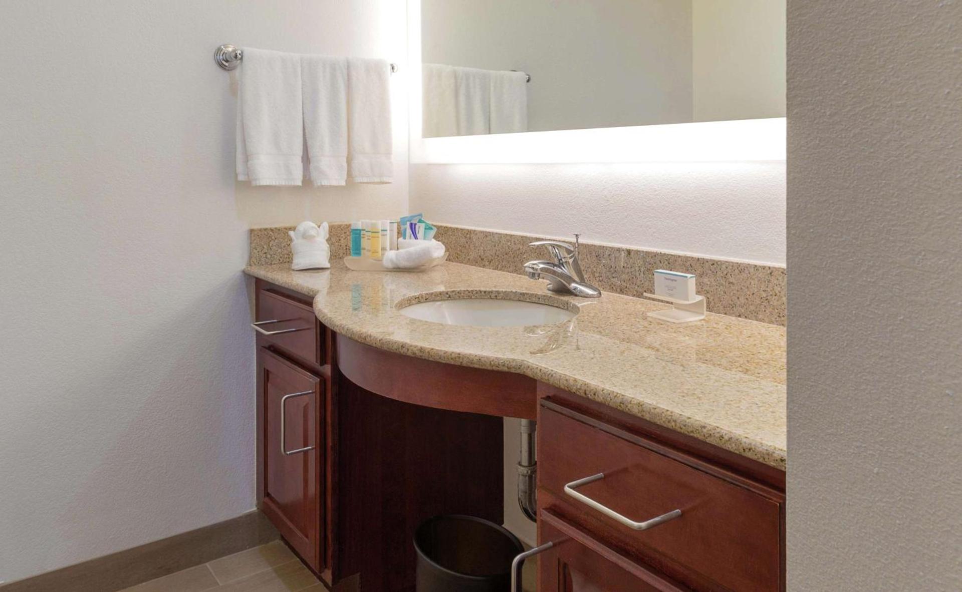 Homewood Suites by Hilton Miami - Airport West photo 21