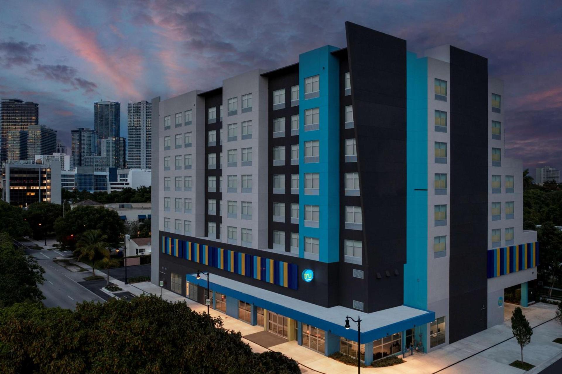 Tru By Hilton Miami West Brickell photo 3