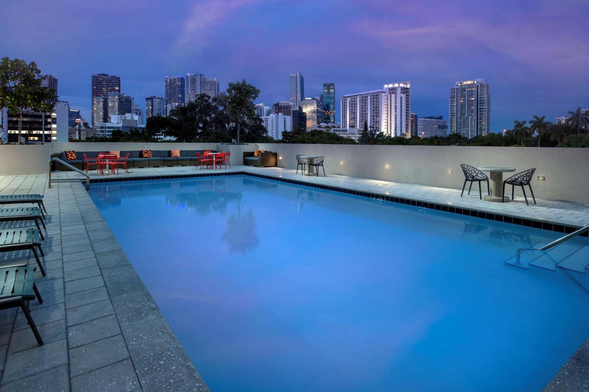 Tru By Hilton Miami West Brickell photo 9