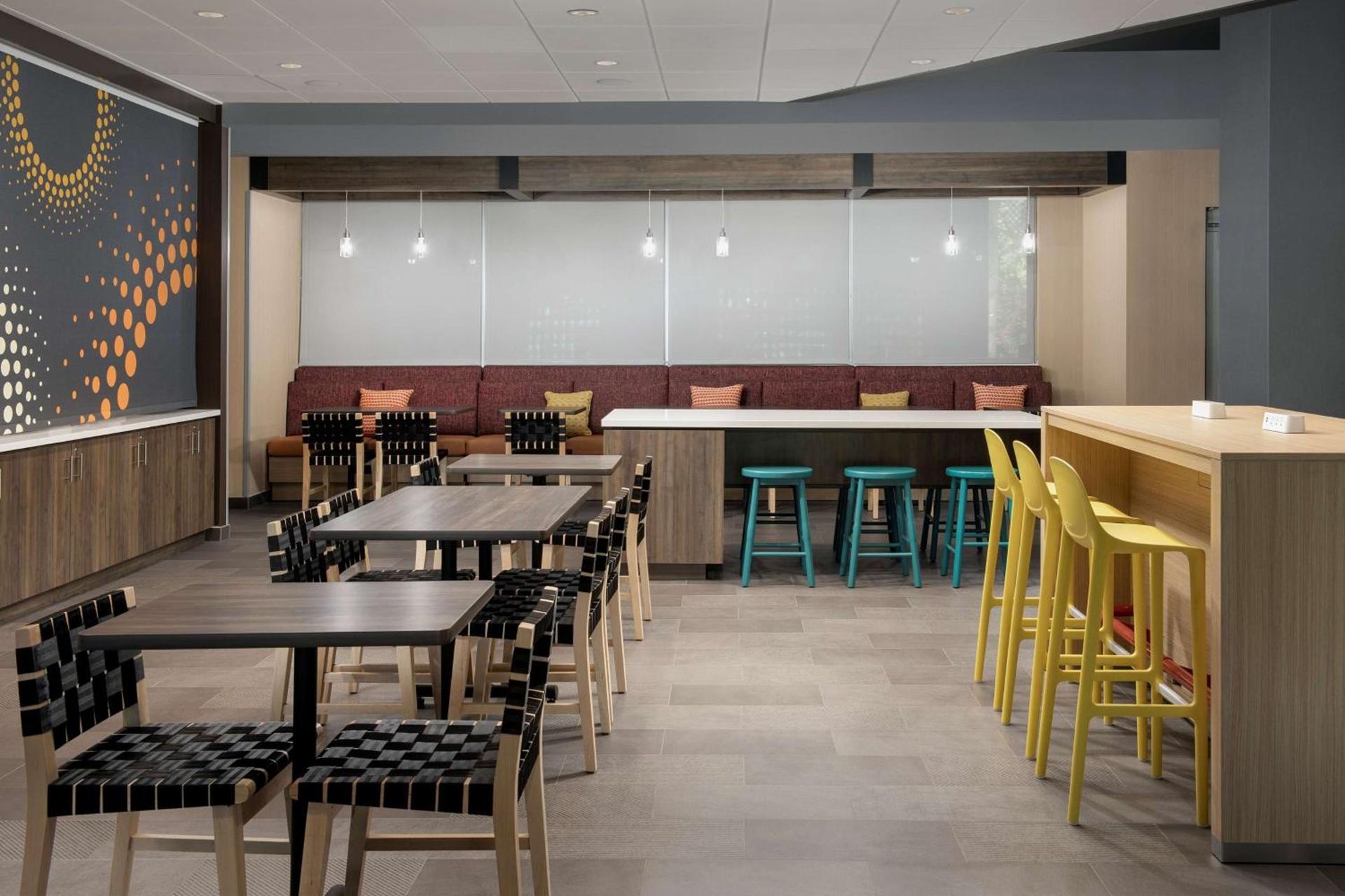 Tru By Hilton Miami West Brickell photo 13