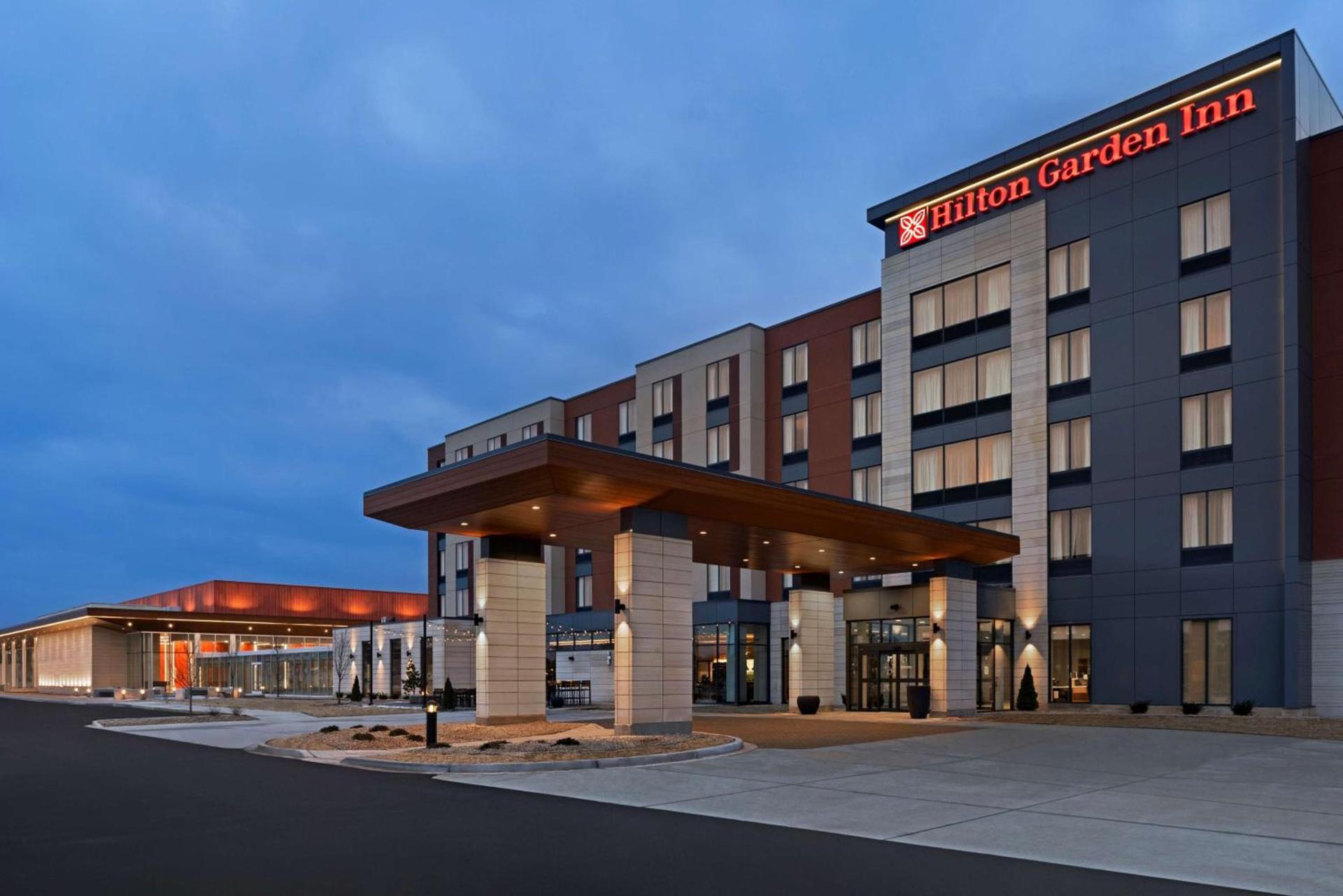 Hilton Garden Inn Milwaukee Brookfield Conference Center photo 6
