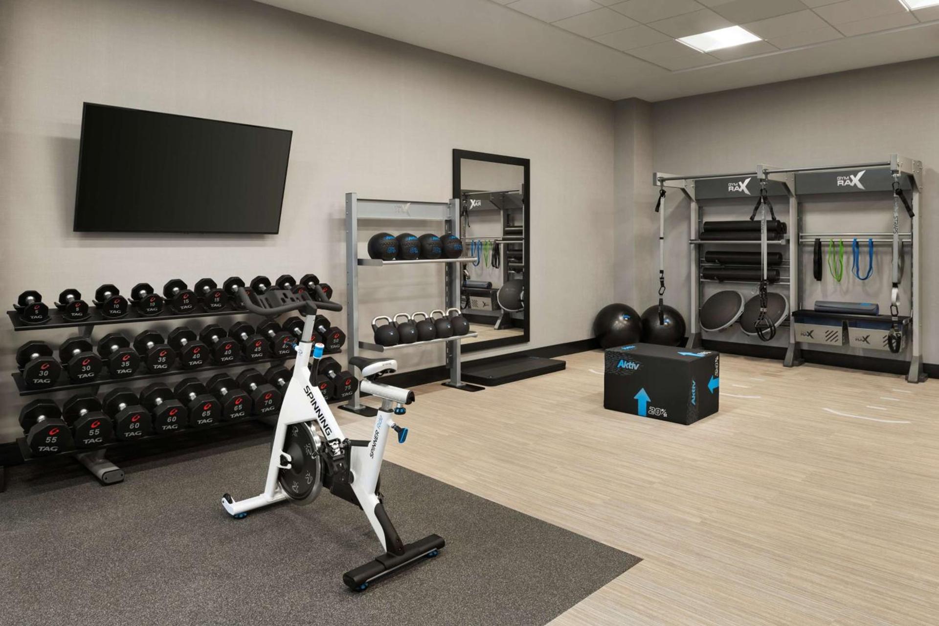Hilton Garden Inn Milwaukee Brookfield Conference Center photo 15