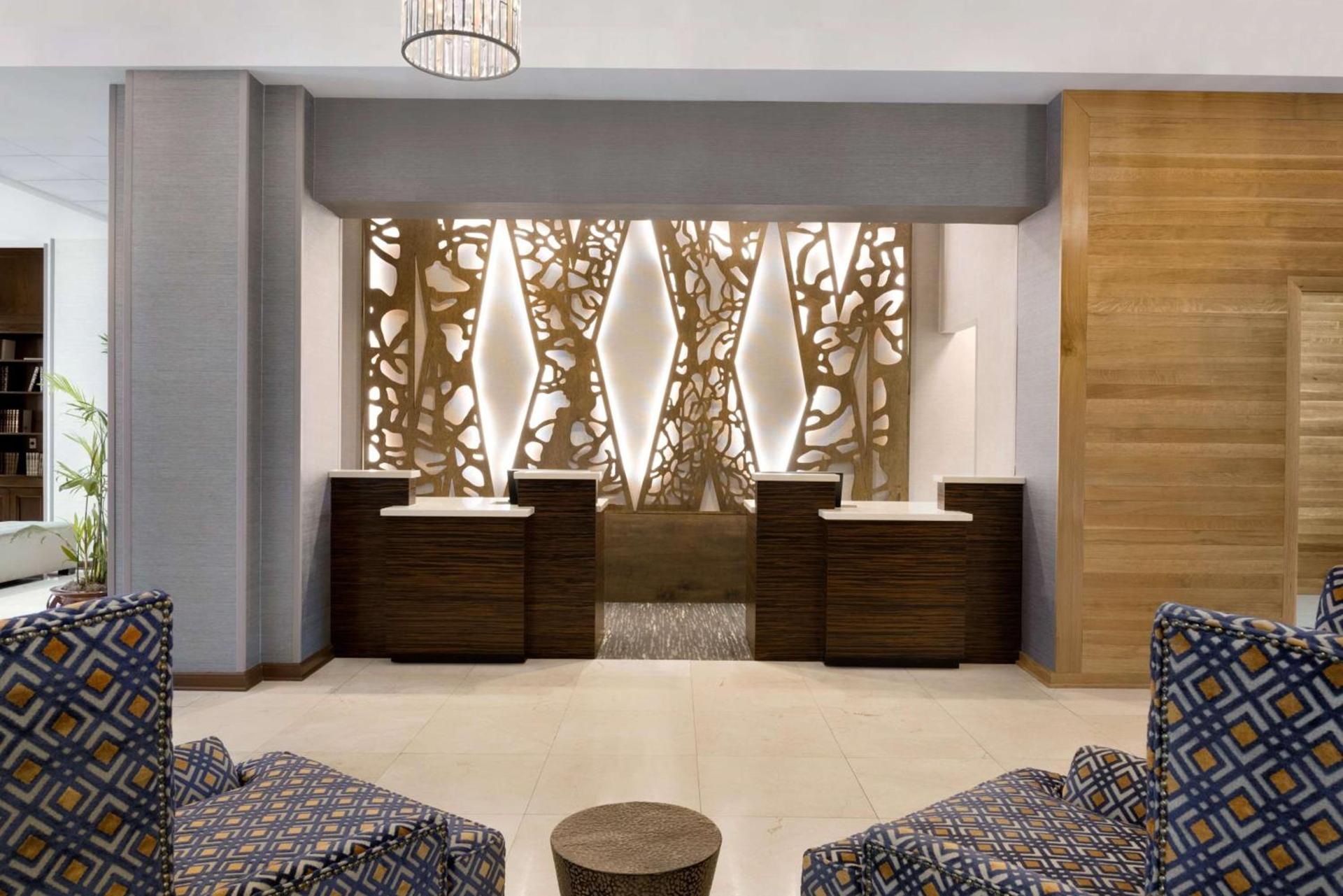 DoubleTree by Hilton Milwaukee/Brookfield photo 4