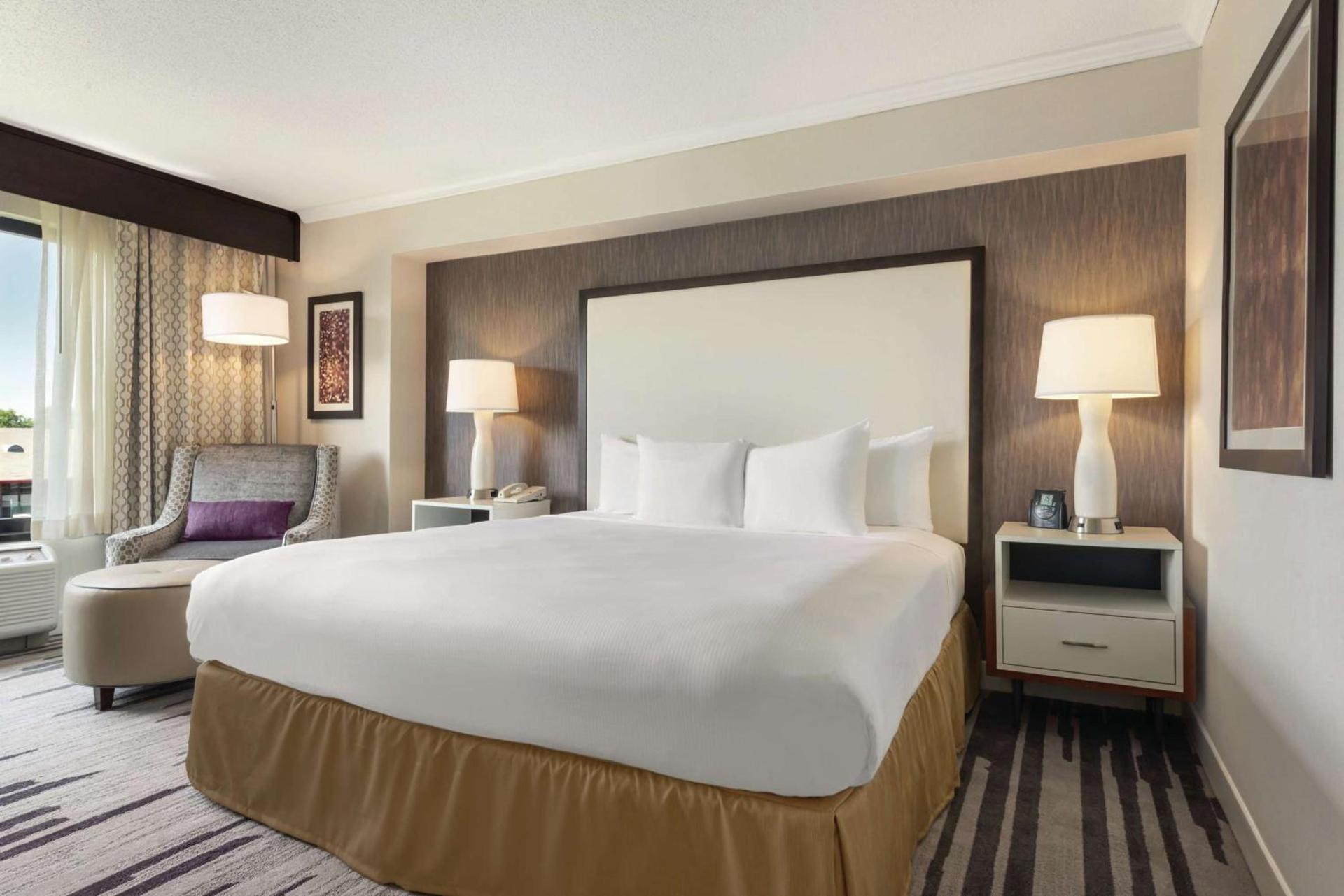DoubleTree by Hilton Milwaukee/Brookfield photo 26