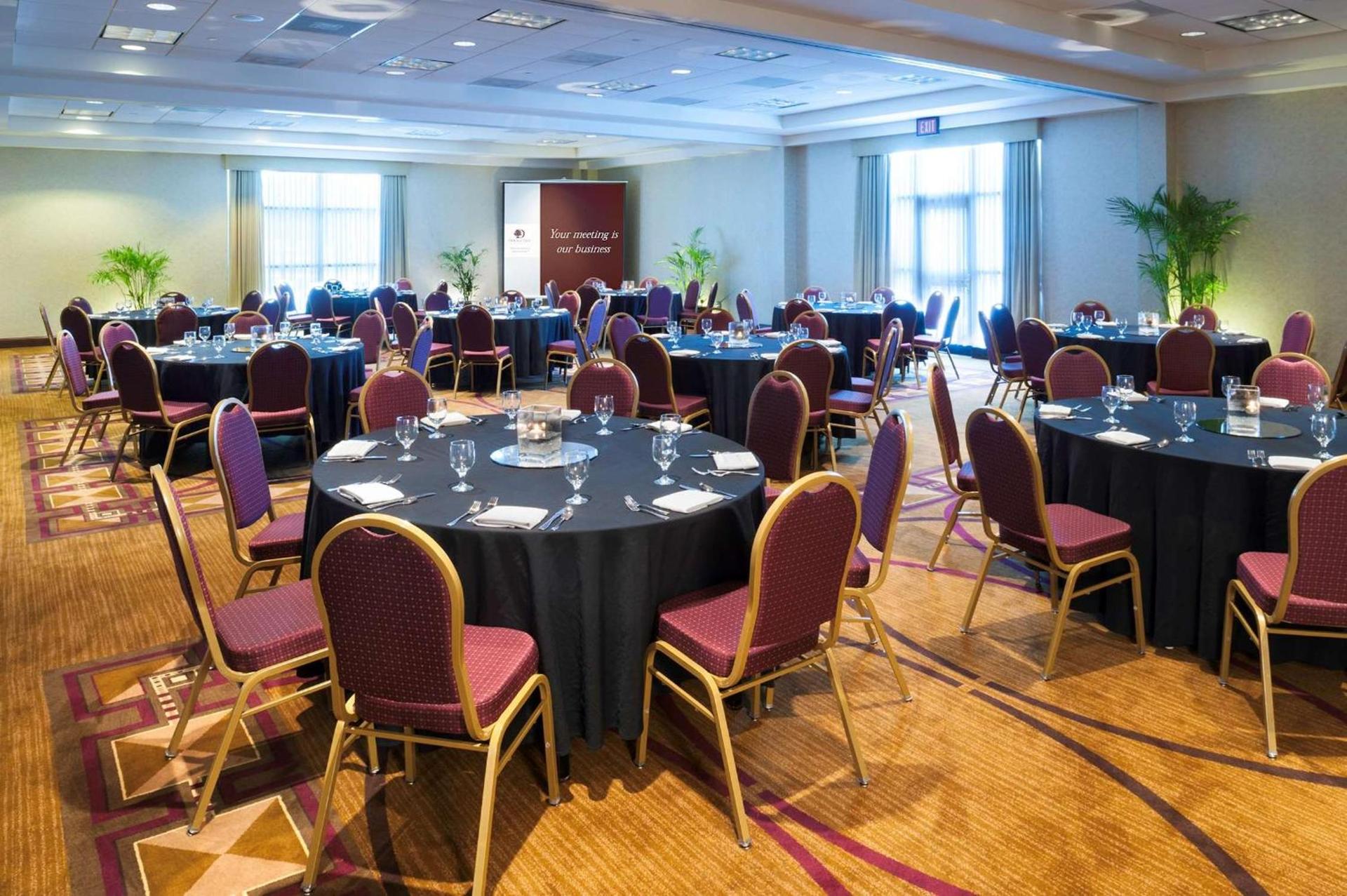 DoubleTree by Hilton Milwaukee/Brookfield photo 31