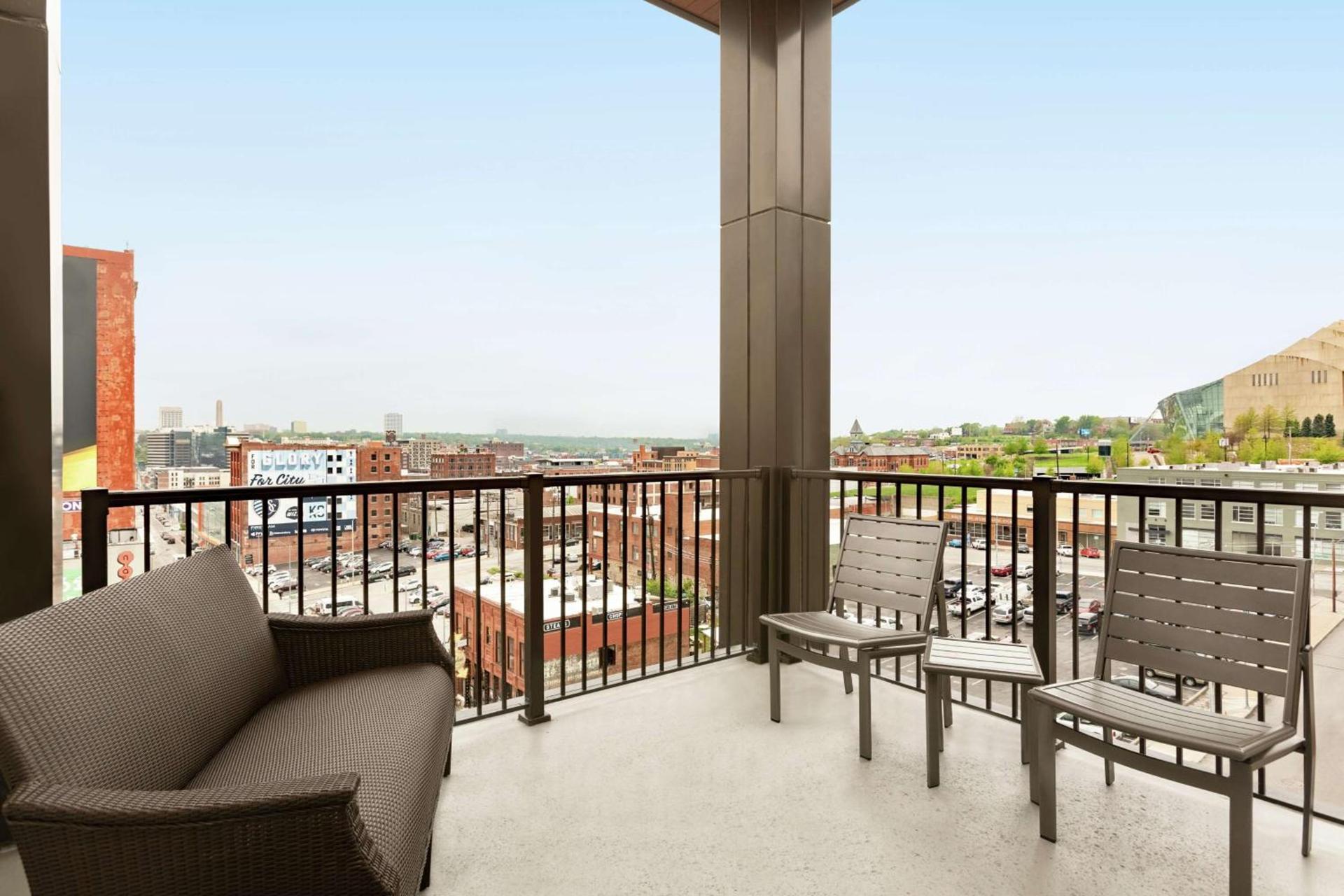 Hampton Inn Suites Kansas City Downtown Crossroads photo 16