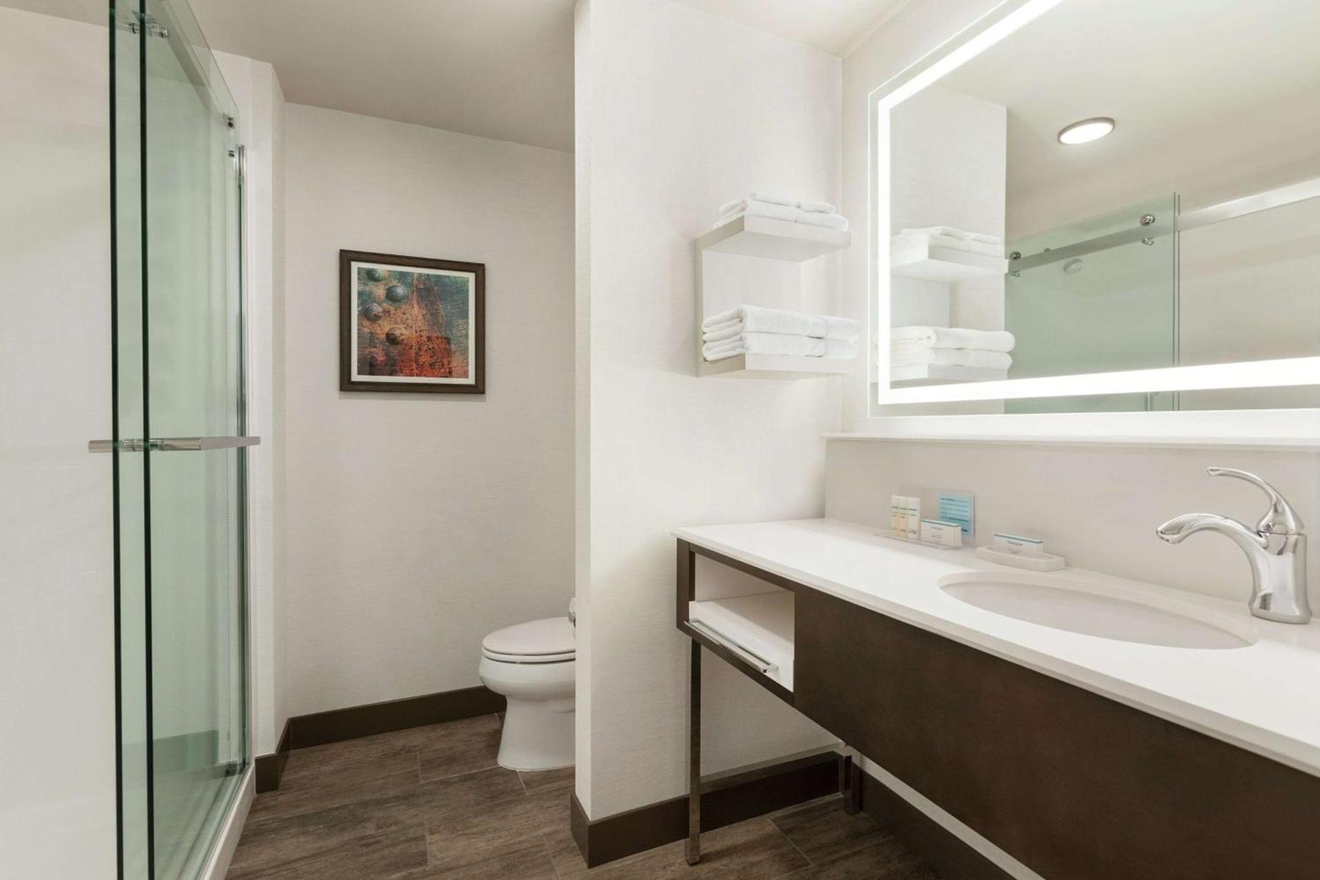 Hampton Inn Suites Kansas City Downtown Crossroads photo 30