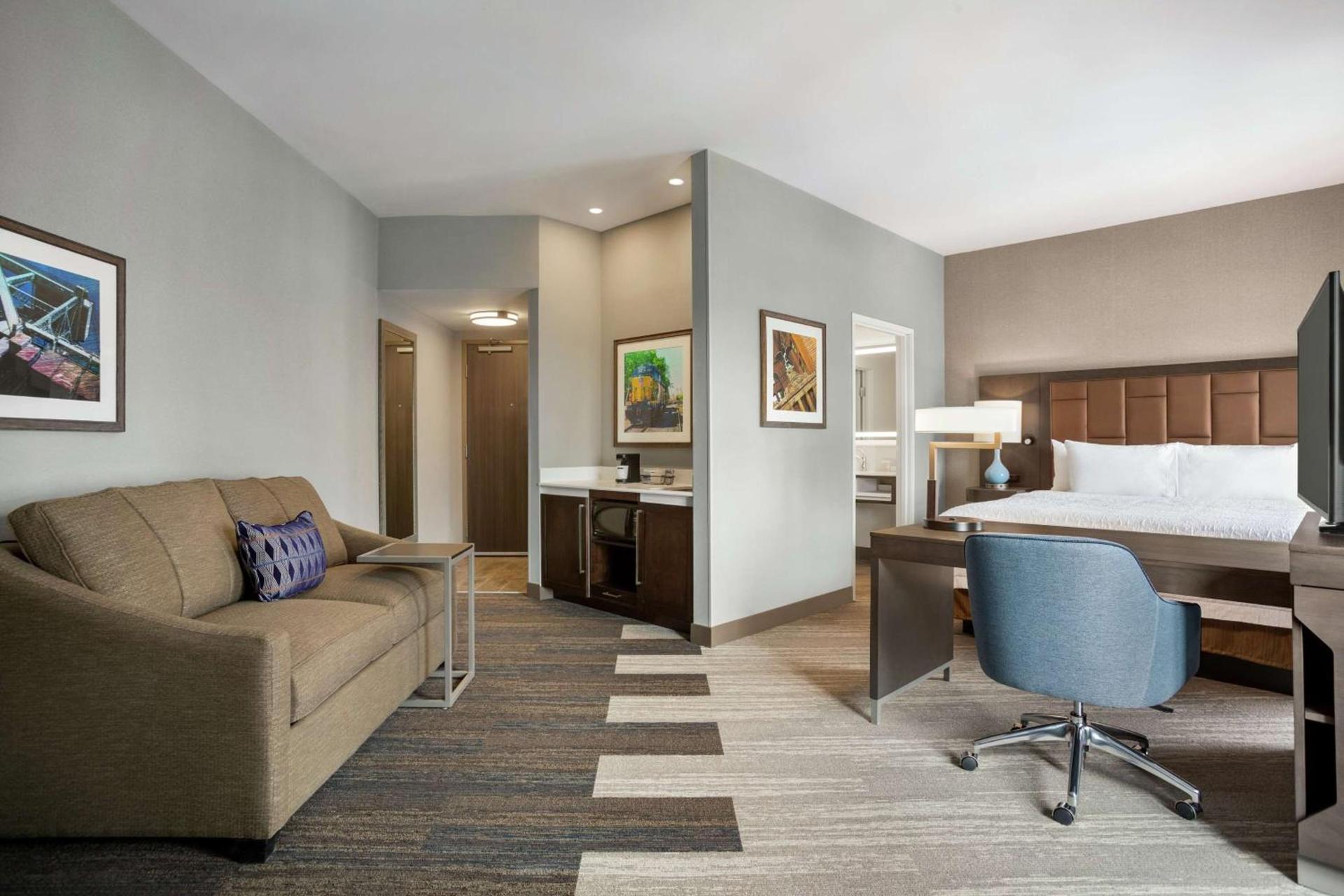 Hampton Inn Suites Kansas City Downtown Crossroads photo 18