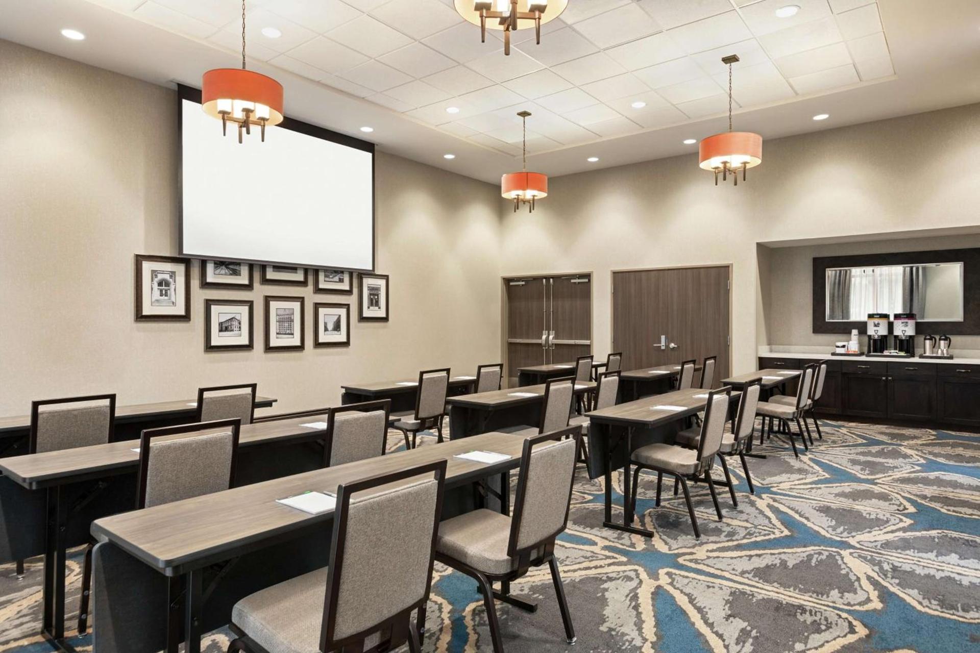 Hampton Inn Suites Kansas City Downtown Crossroads photo 14