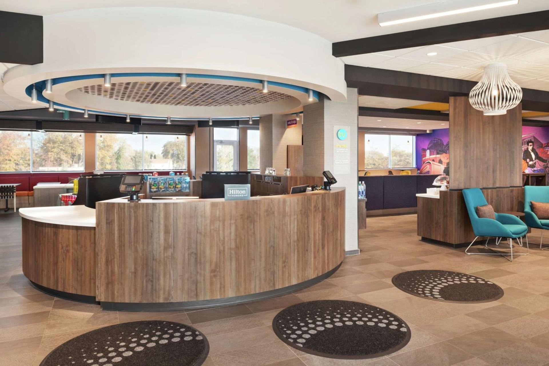 Tru By Hilton Milwaukee Brookfield photo 8