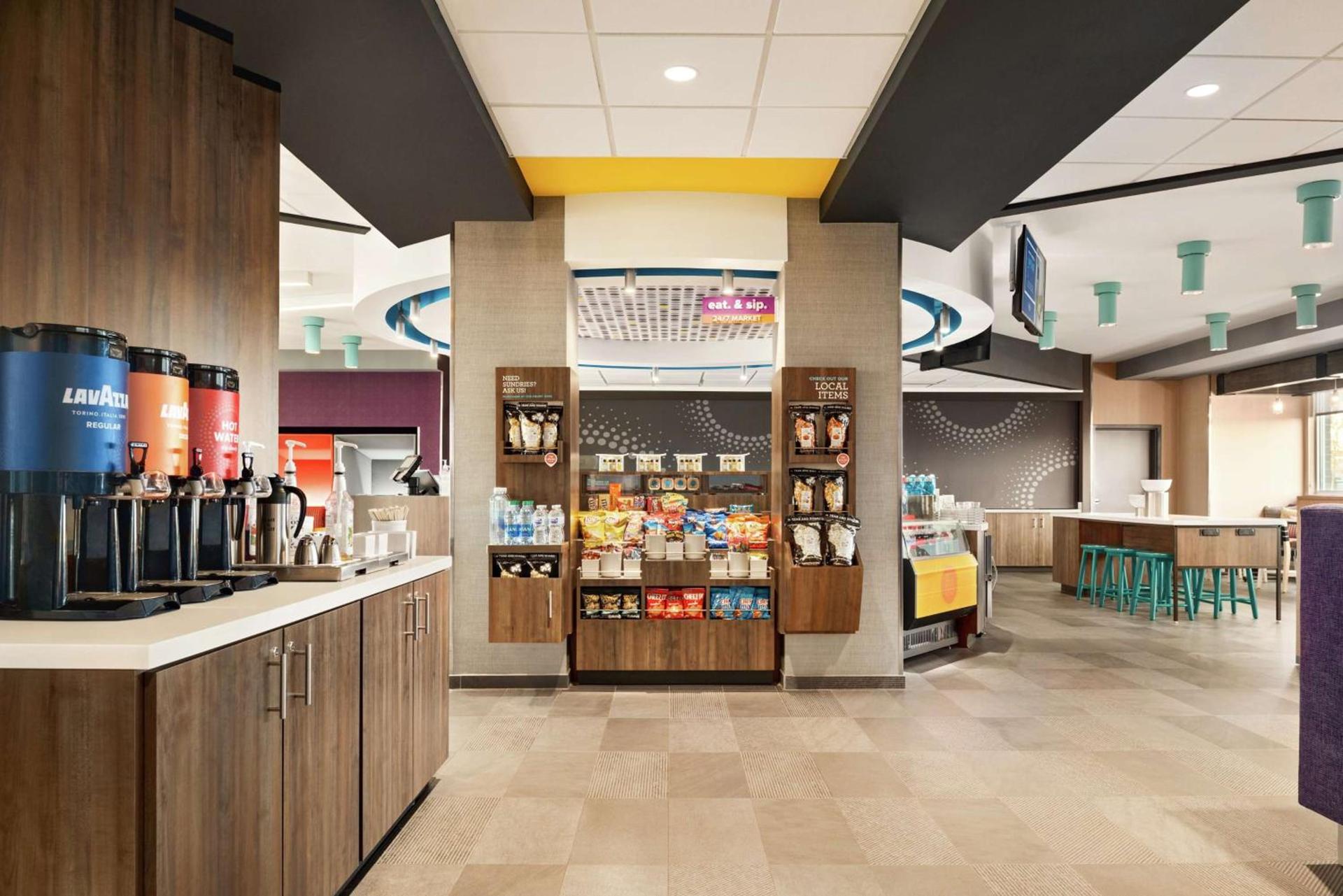 Tru By Hilton Milwaukee Brookfield photo 16