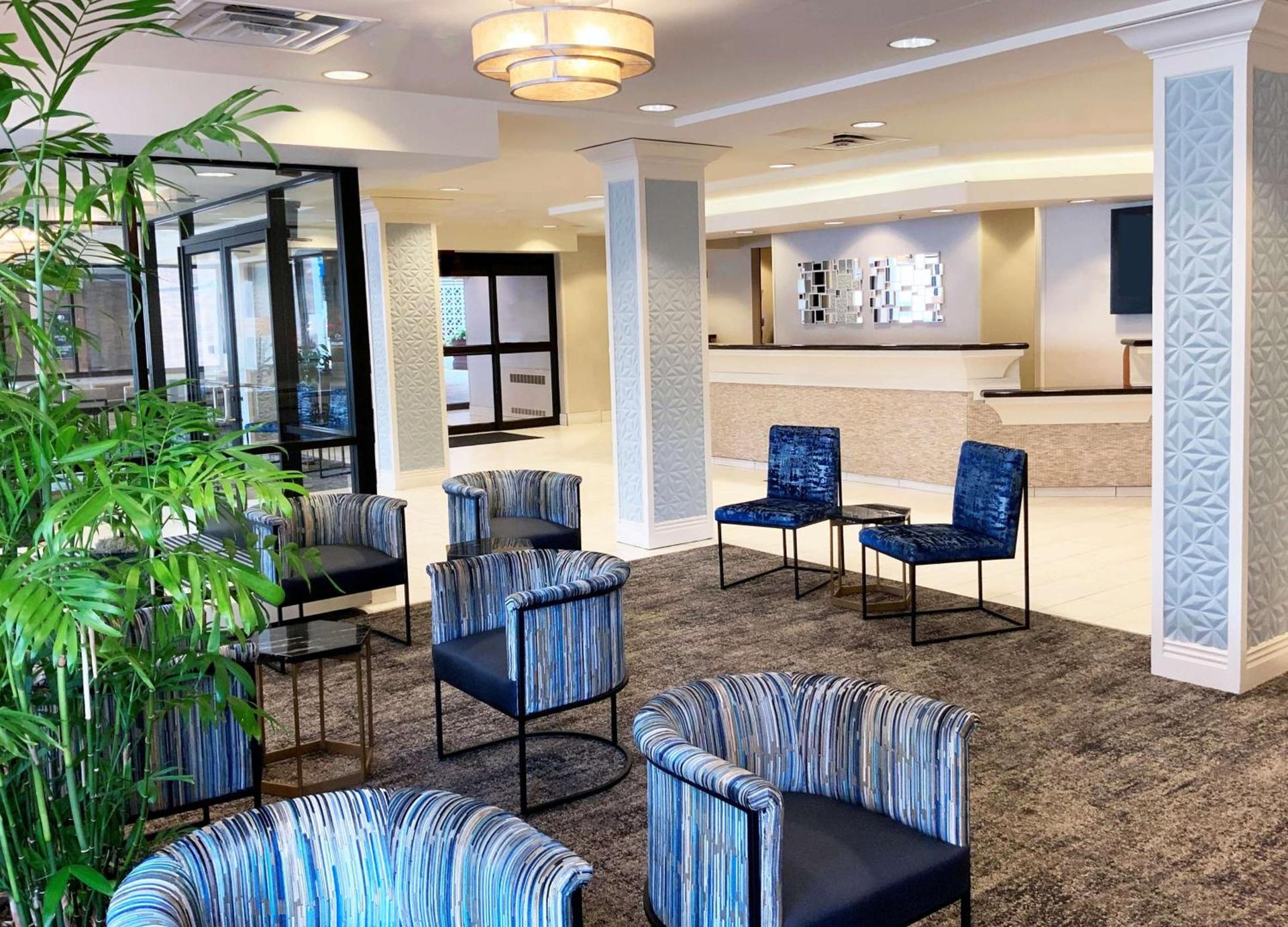 DoubleTree by Hilton Milwaukee Downtown photo 4