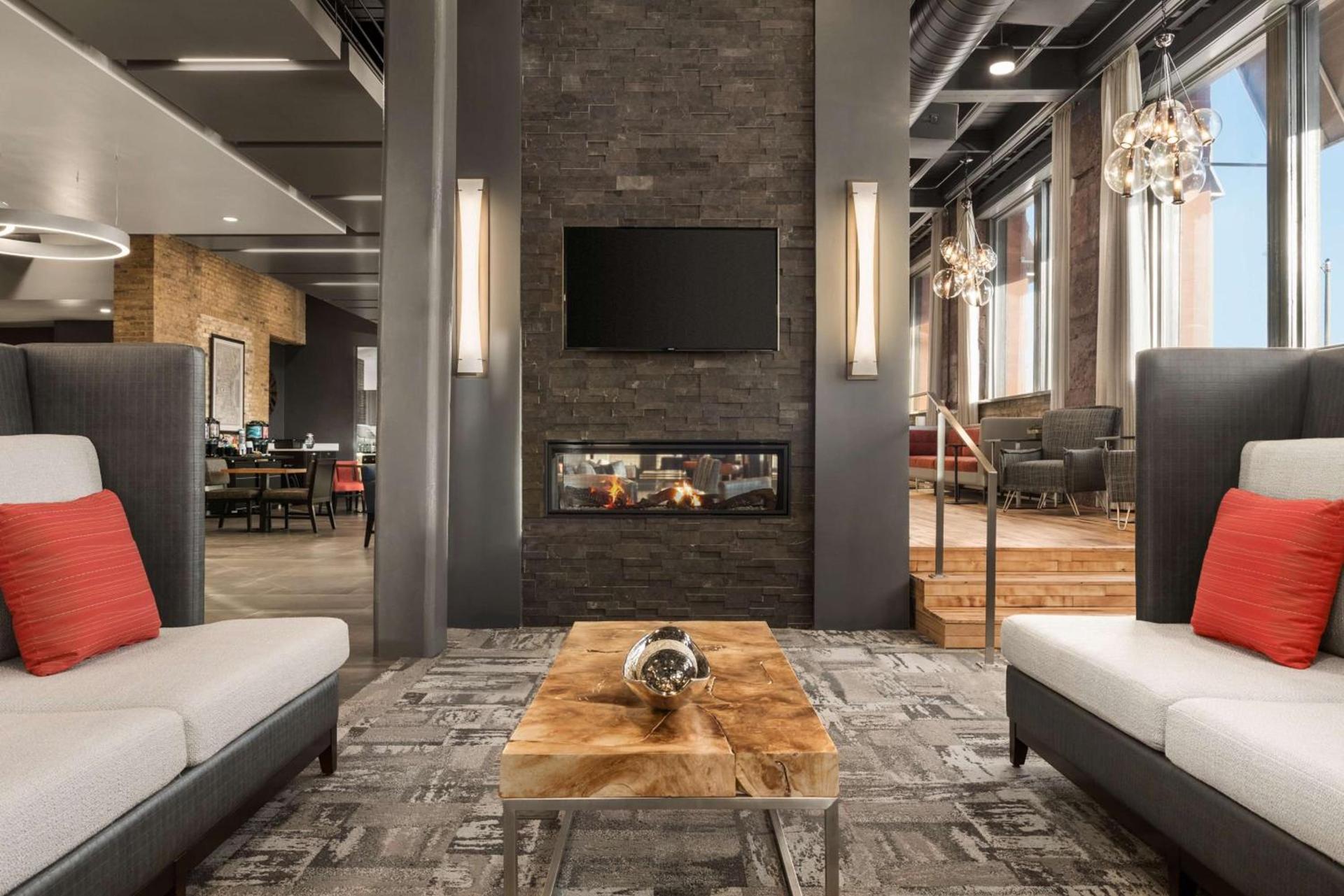 Homewood Suites By Hilton Milwaukee Downtown photo 34